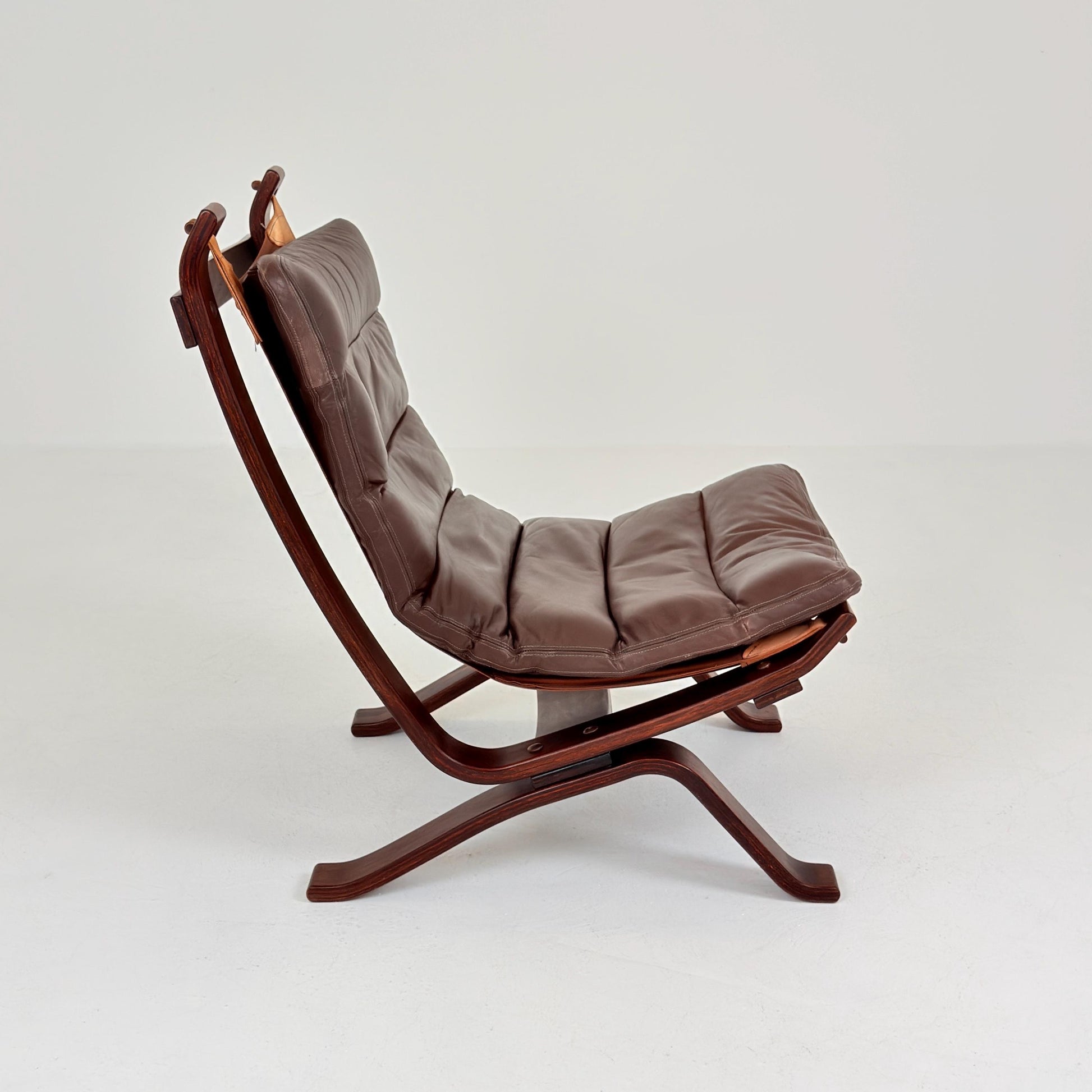 1 of 4 Mid century Focus Lounge Chairs Danish Modern Armchair | Mid Century Scandinavian Sling Chair by Bramin Denmark 1907s