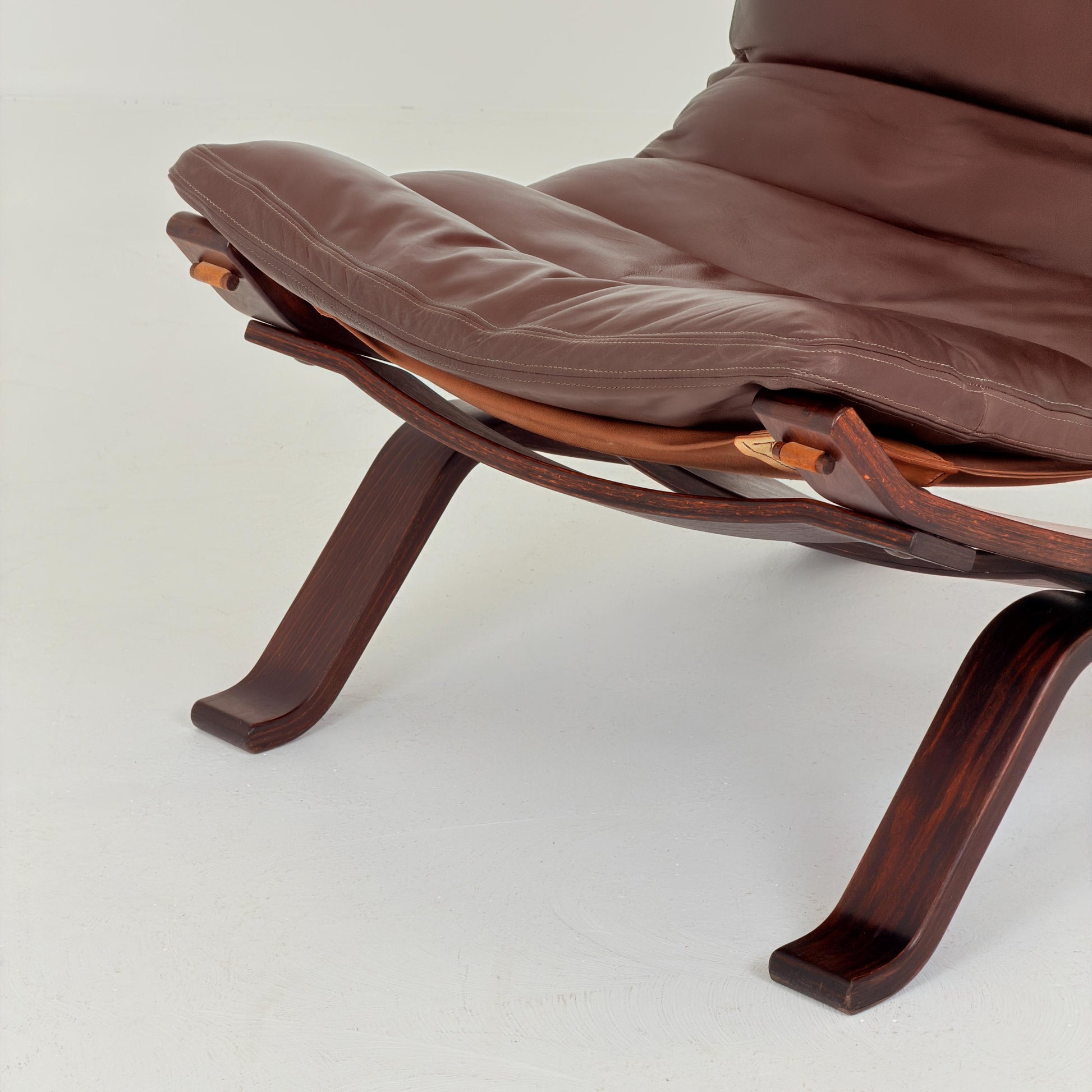 1 of 4 Mid century Focus Lounge Chairs Danish Modern Armchair | Mid Century Scandinavian Sling Chair by Bramin Denmark 1907s