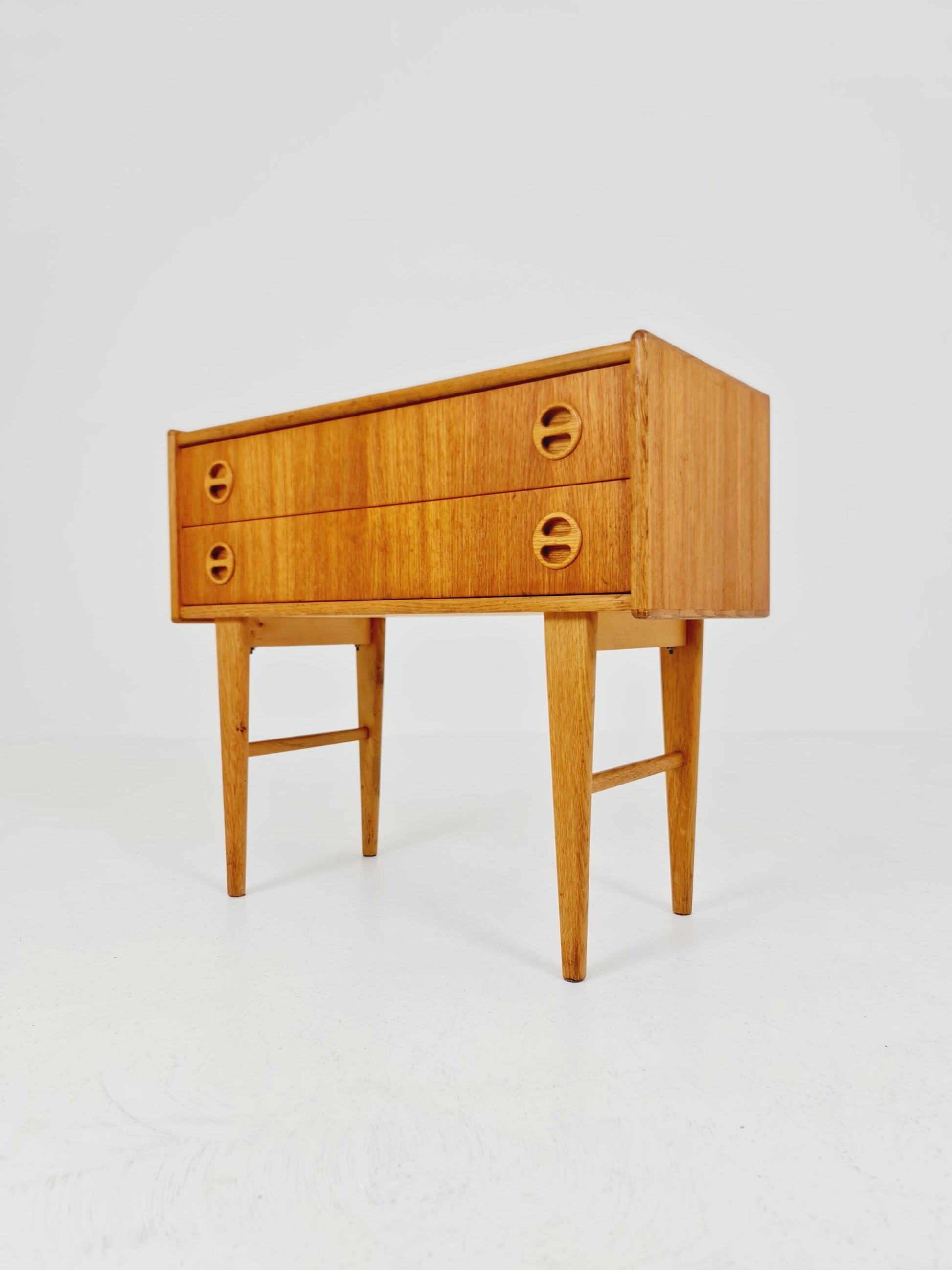 Midcentury Carlström & Co Teak Vintage Side table/ Bedside table/ Night stand straight from the sixties
