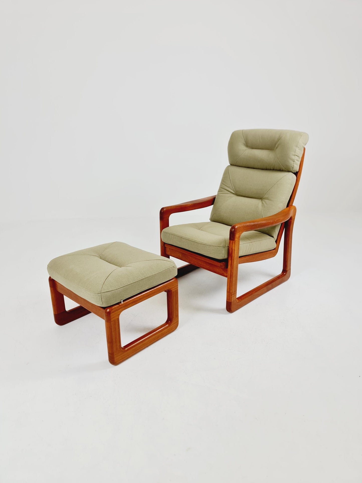 Mid century teak easy lounge chairs With Ottoman by Johannes Andersen for Holsterbo Möbelfabrik , 1960s