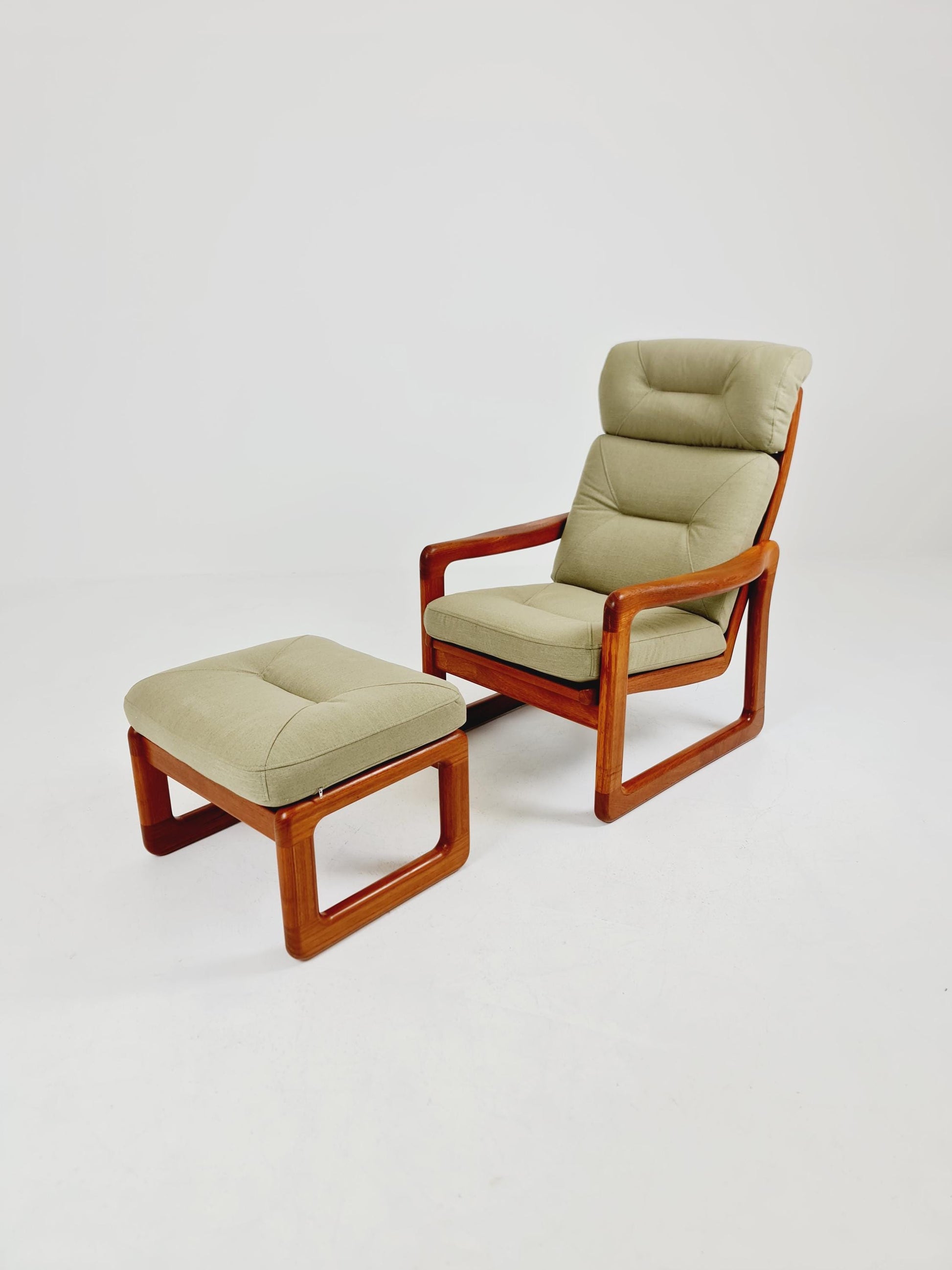 Mid century teak easy lounge chairs With Ottoman by Johannes Andersen for Holsterbo Möbelfabrik , 1960s