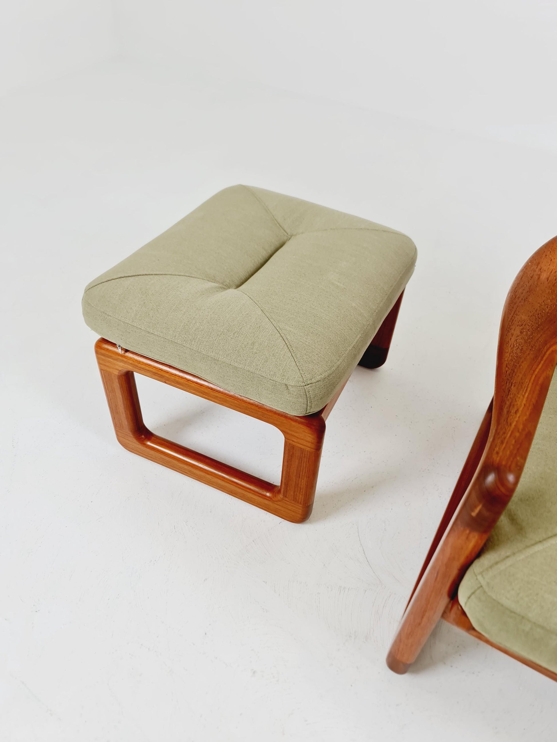Mid century teak easy lounge chairs With Ottoman by Johannes Andersen for Holsterbo Möbelfabrik , 1960s