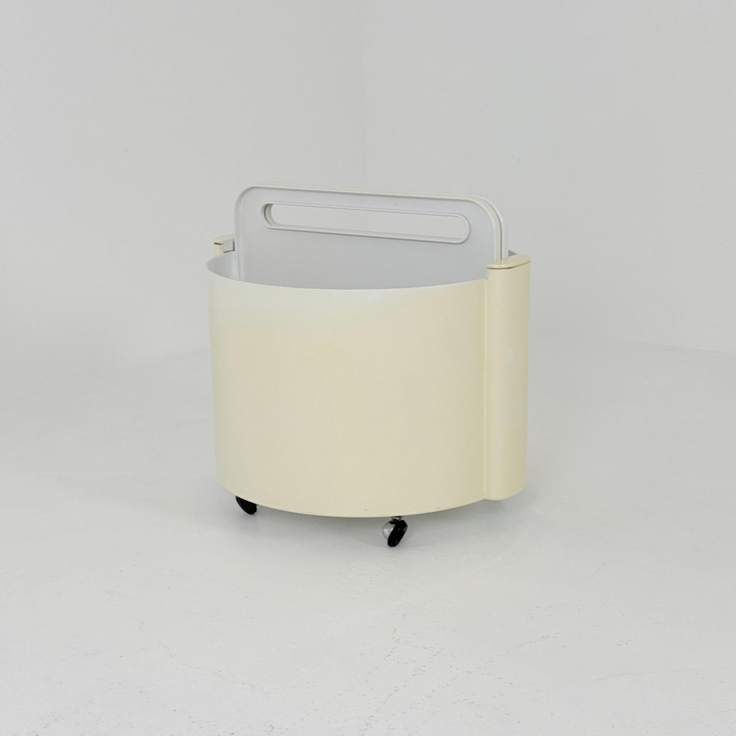 Mid century Livia Castelli Mobile Bar & Serving Trolley | FAIN Italy | Off-White ABS Plastic Italy 1970s