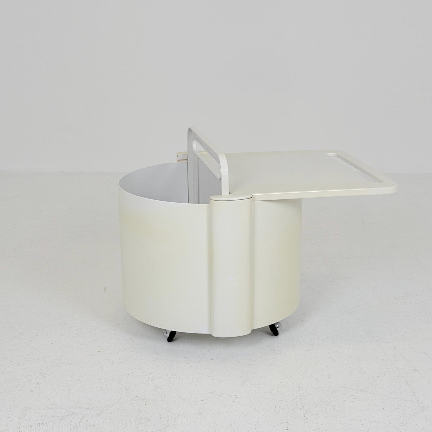 Mid century Livia Castelli Mobile Bar & Serving Trolley | FAIN Italy | Off-White ABS Plastic Italy 1970s