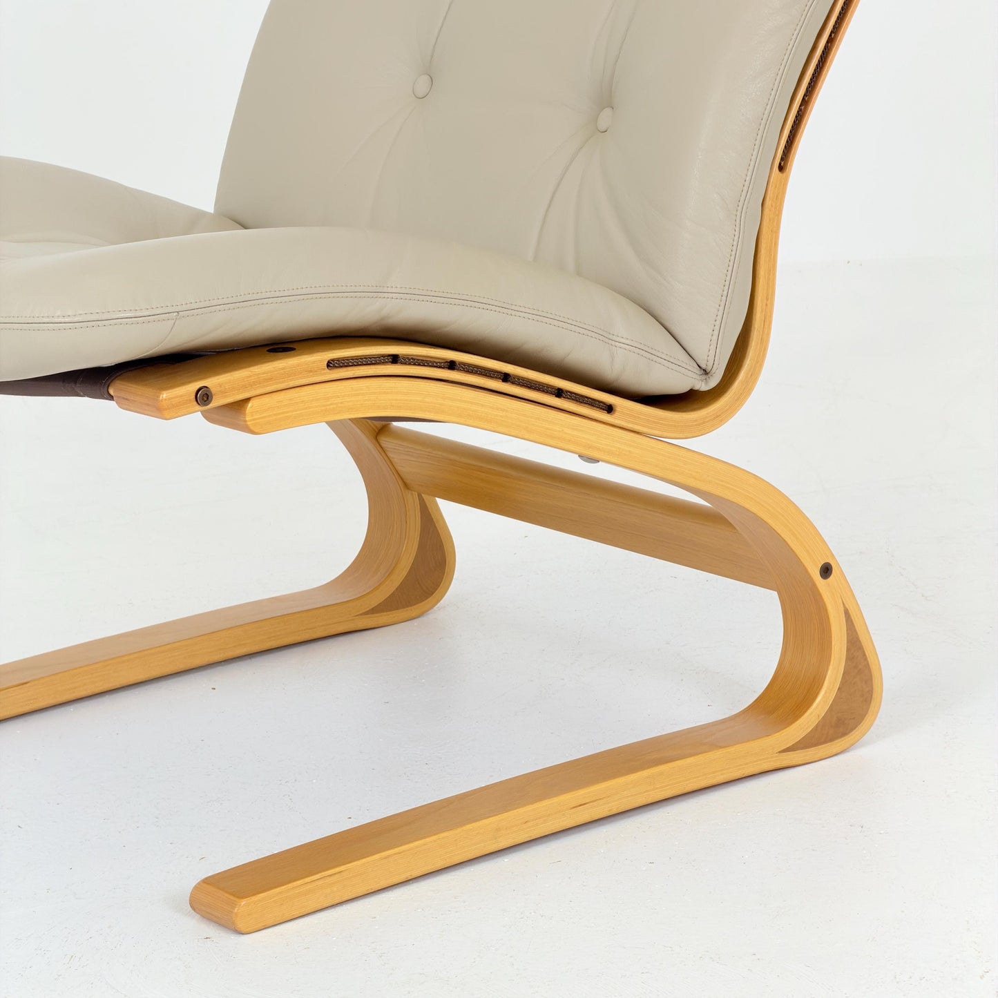 Set of 2 Mid century Norwegian Kengu leather lounge chairs by Elsa & Nordahl Solheim for Rybo Rykken - 1970s Norway