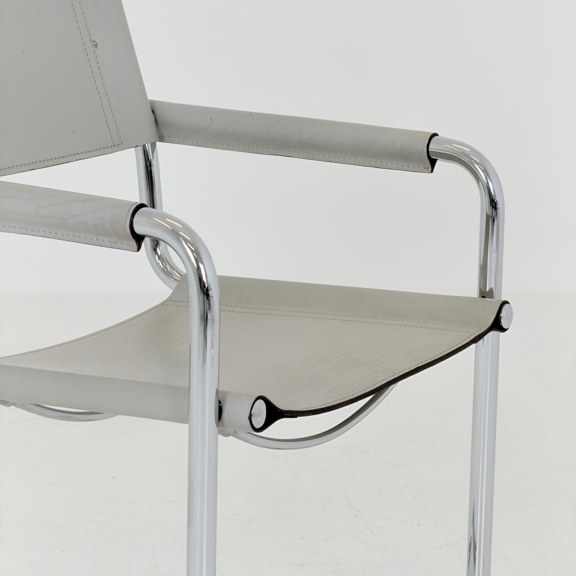 1 of 3 Mid century Bauhaus Matteo Grassi MG5 Cantilever Armchairs by Mart Stam, Italy, 1980s – Model B34