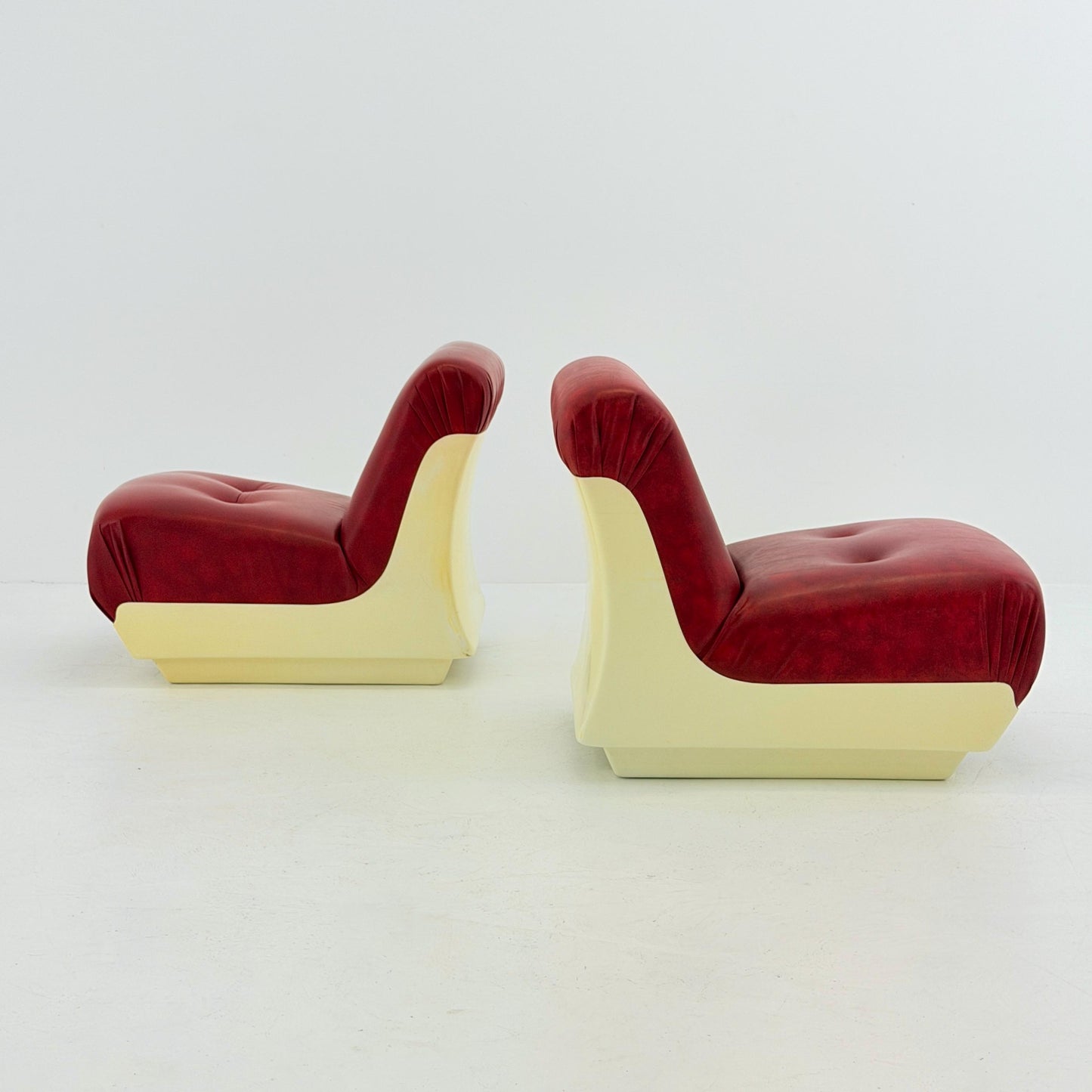 1 of 4 Mid-Century Space Age Lounge Chairs Red Leather & Fiberglass Shell, Modular 1970s Design, Germany