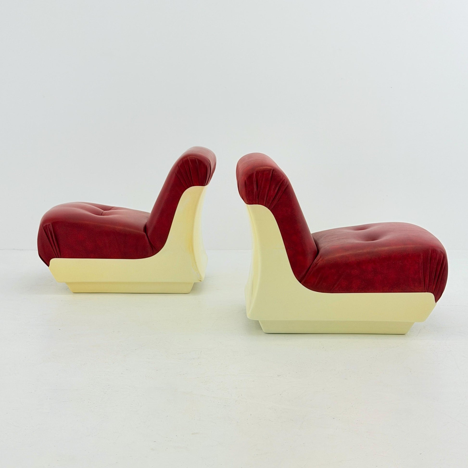 1 of 4 Mid-Century Space Age Lounge Chairs Red Leather & Fiberglass Shell, Modular 1970s Design, Germany