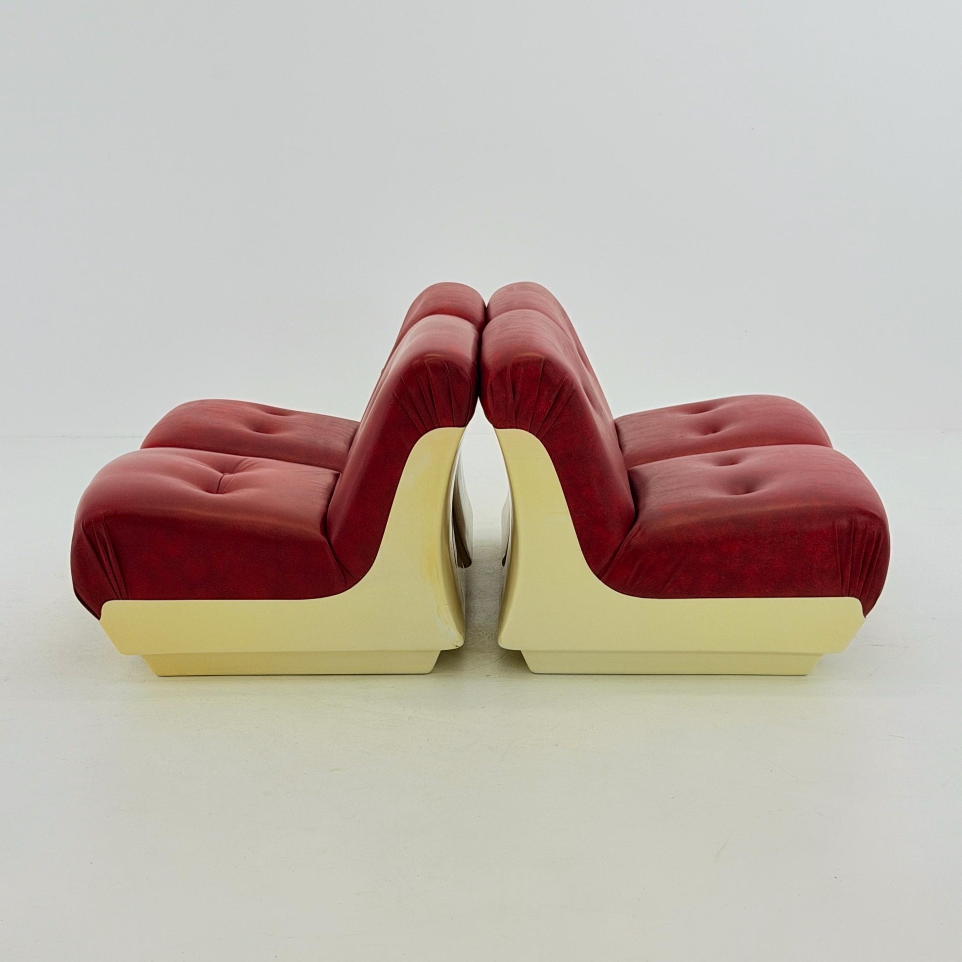 1 of 4 Mid-Century Space Age Lounge Chairs Red Leather & Fiberglass Shell, Modular 1970s Design, Germany
