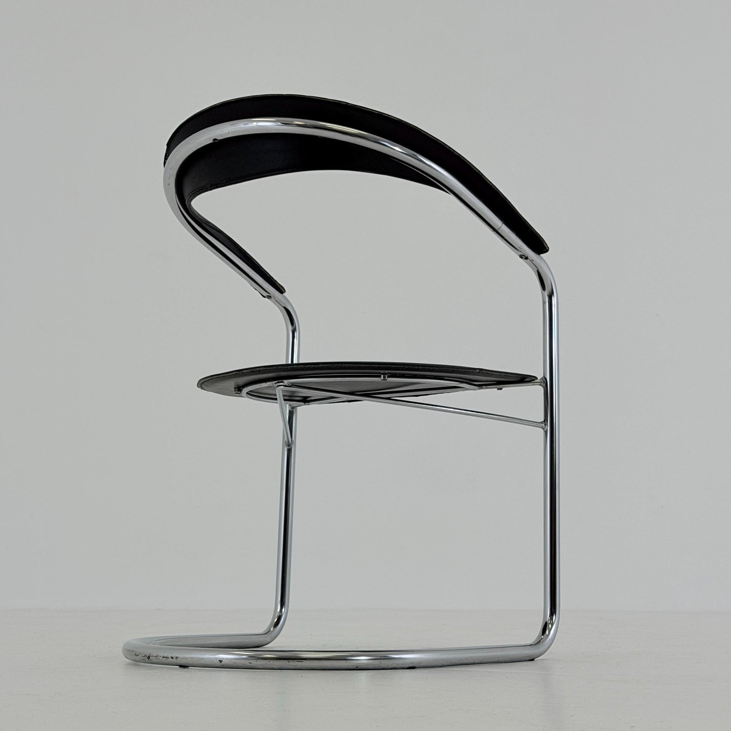 Mid century Bauhaus Canasta Cantilever Chair by Arrben, Italy 1980s,