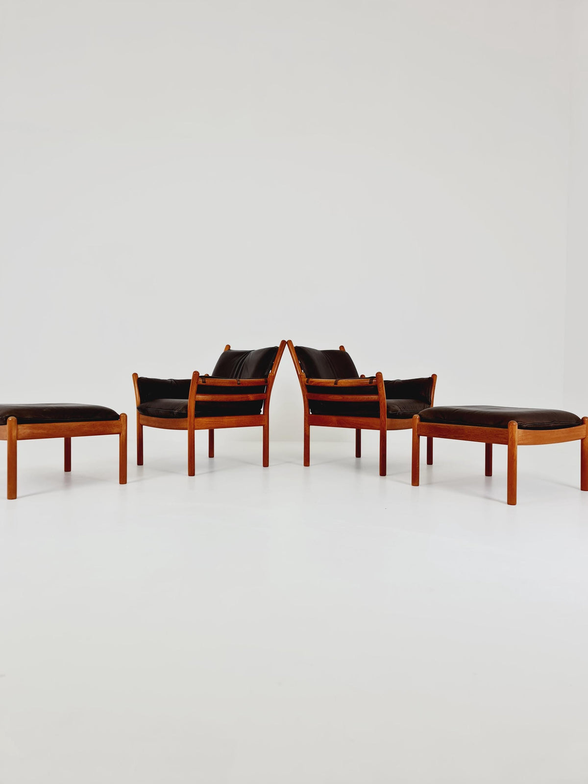 Mid century easy lounge chairs with ottoman by Illum Wikkelso 'Genius' For Silkborg Denamrk 1960s, Set of 2