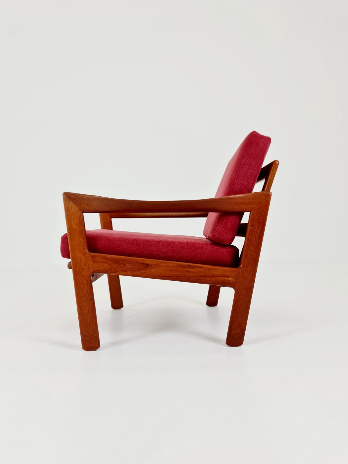Mid century easy lounge chairs by Illum Wikkeslo Eilersen in solid teak, 1960s,