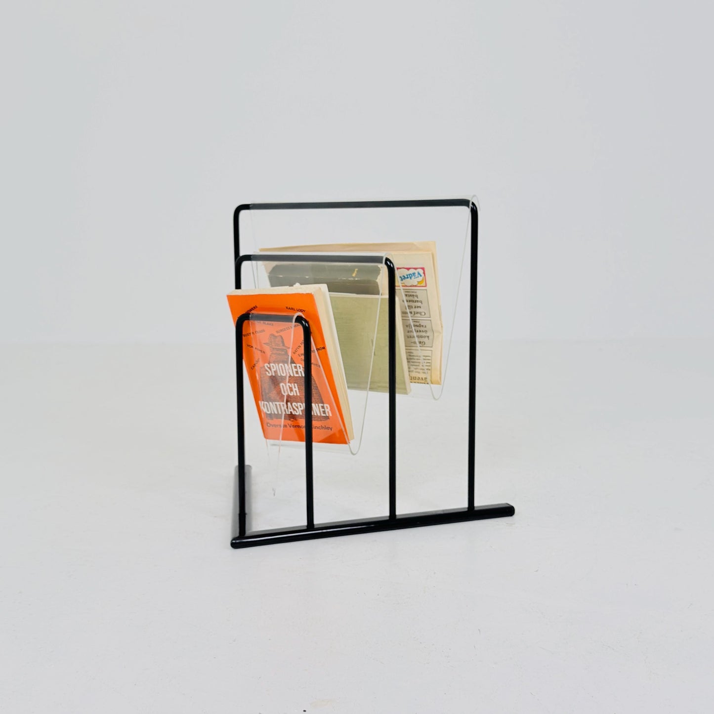 Mid-Century Postmodern Magazine Rack by Markus Börgens for D-Tec, Germany, 1980s