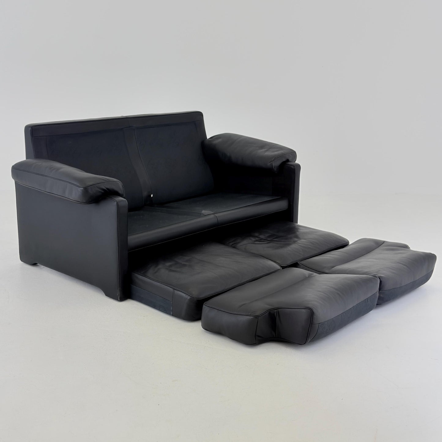 Mid century De Sede DS-70 Black Leather Two-Seater Sofa – Switzerlan 1990s