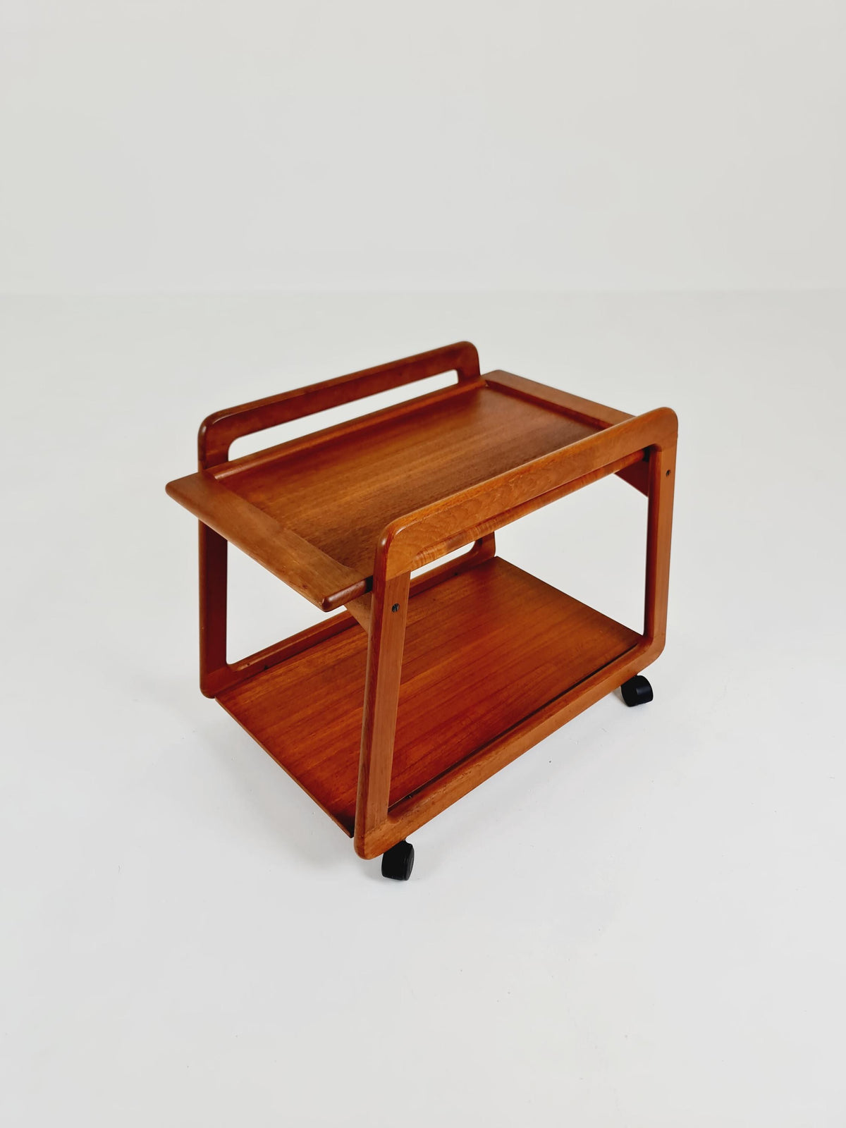 Big Vintage mid century danish trolley in solid teak/ bar cart By SIKA Mobler , 1960s