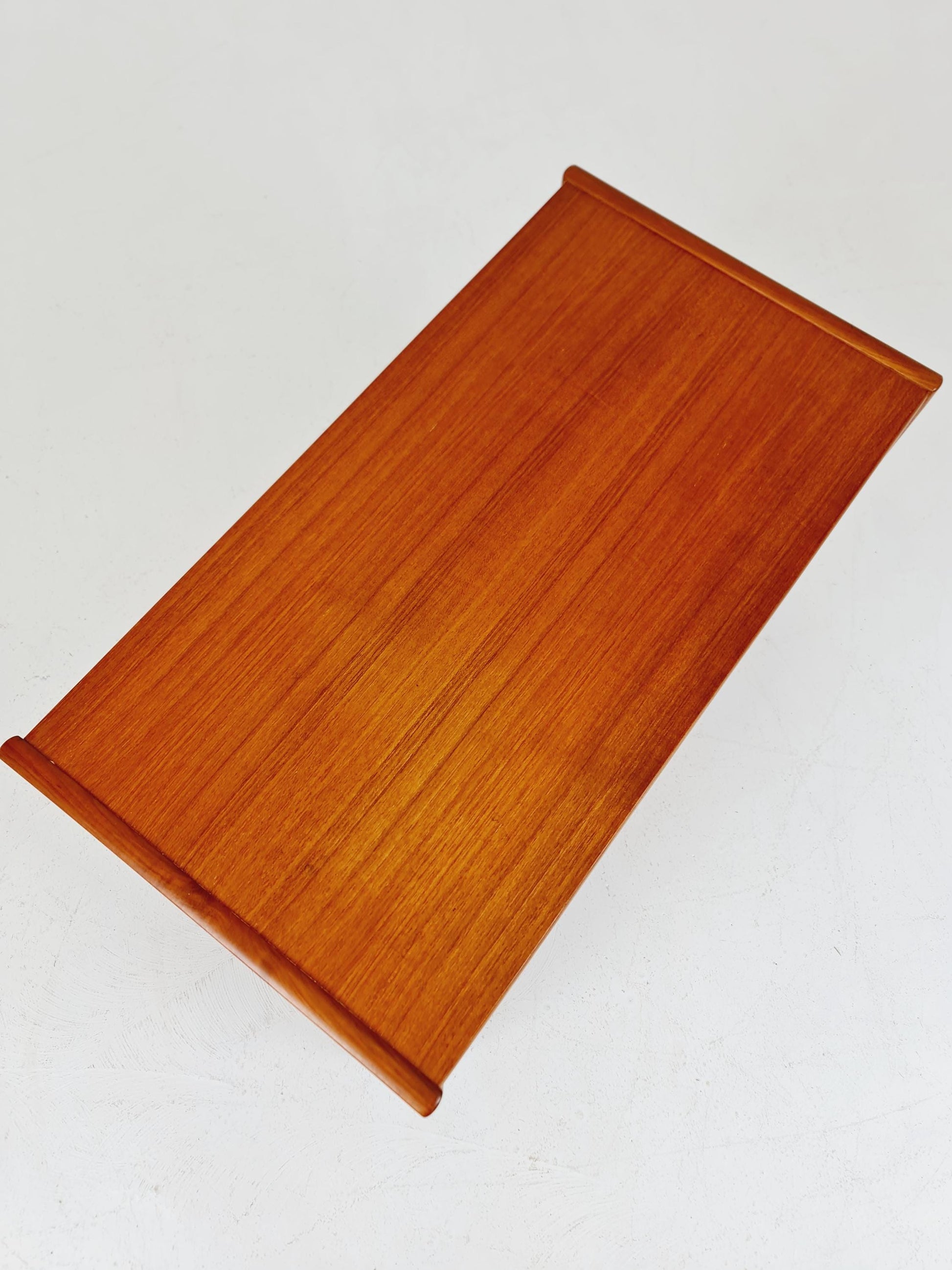 Vintage mid century danish sidetable in solid teak/nightstand By Dyrlund , 1960s