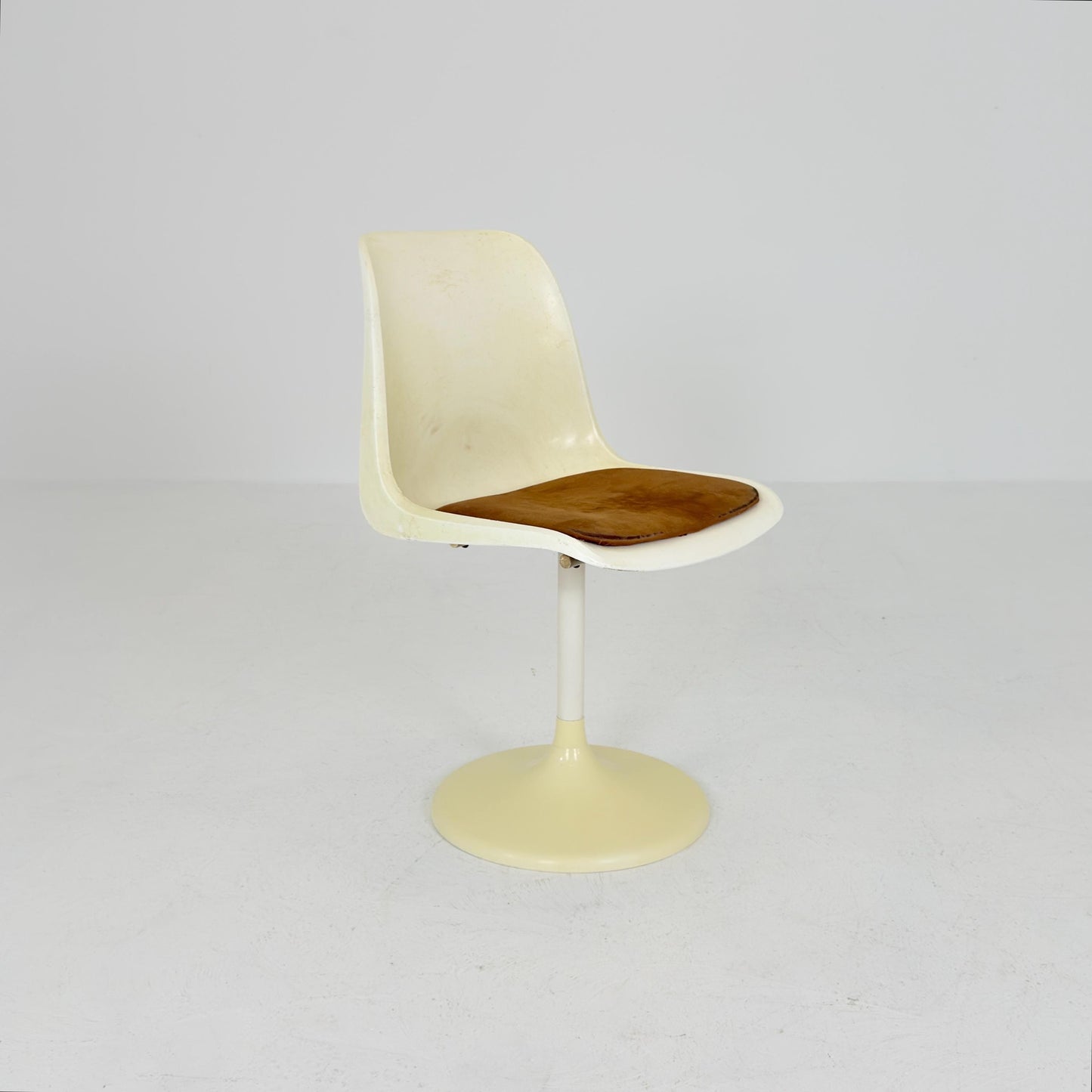 Mid-Century Space Age Tulip Swivel Chair, Germany 1970s