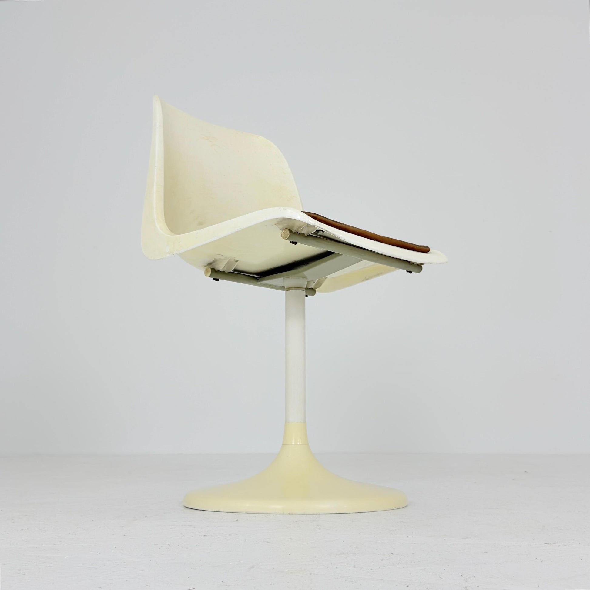 Mid-Century Space Age Tulip Swivel Chair, Germany 1970s