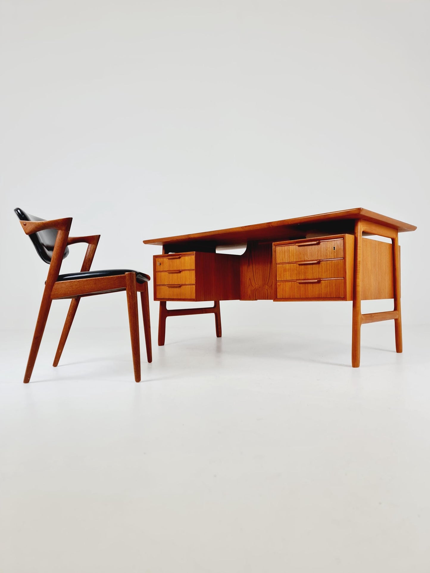 Danish teak desk, Executive Desk by Omann jun, Model No 75, 1960s