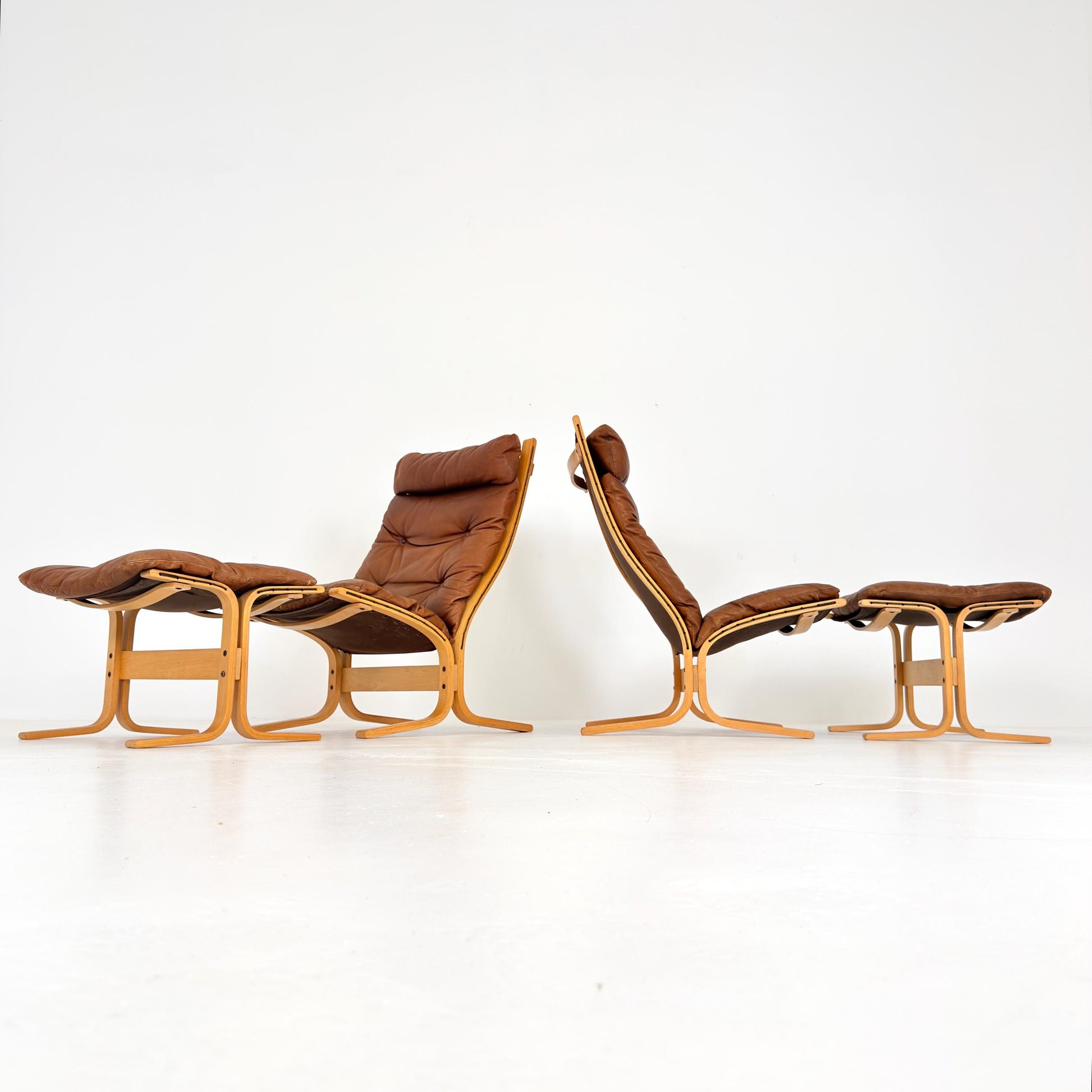 Set of 2 Mid-Century Siesta Lounge Chairs & Ottomans by Ingmar Relling for Westnofa, Norway, 1960s