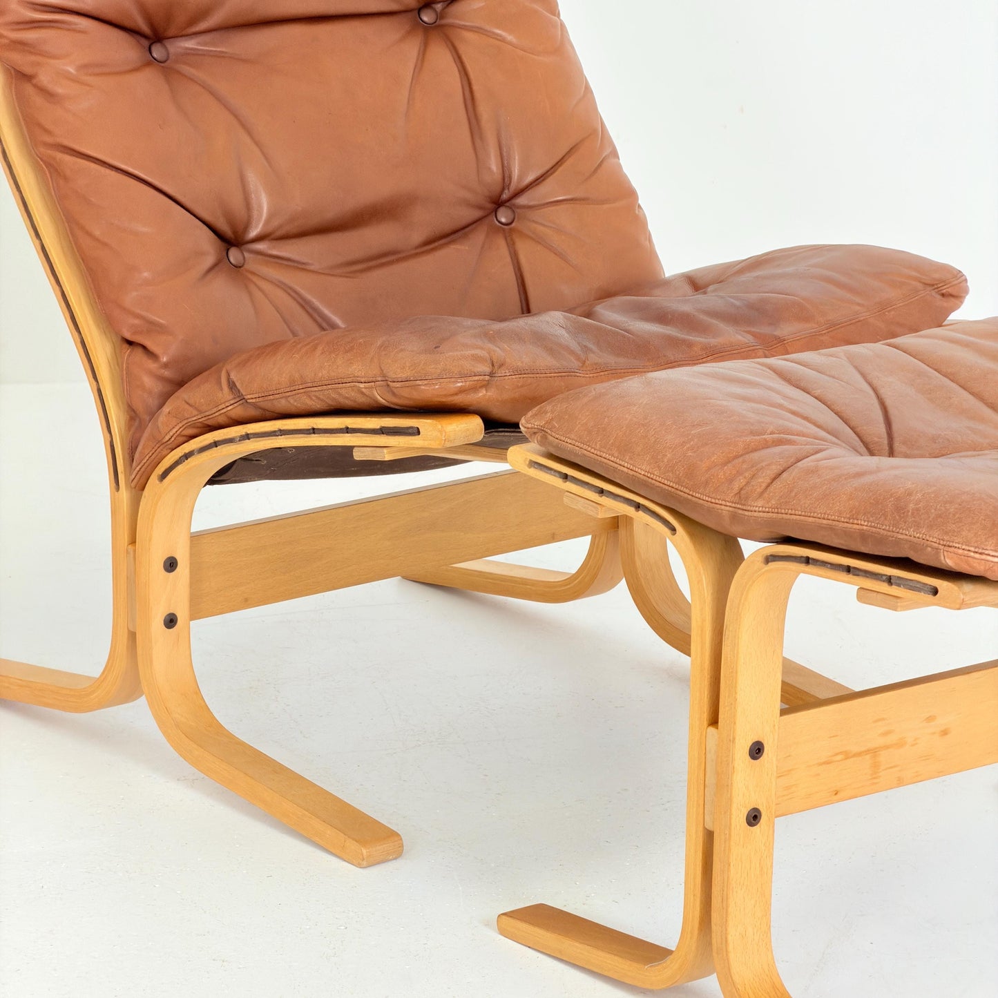 Set of 2 Mid-Century Siesta Lounge Chairs & Ottomans by Ingmar Relling for Westnofa, Norway, 1960s