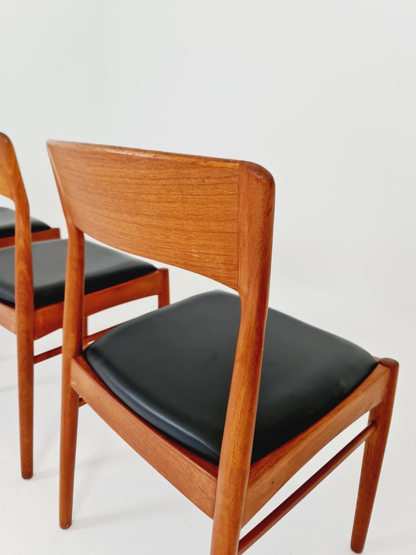 Mid Century Dansih Teak and Leather chair by Henning kaernulf , 1960s Set of 6