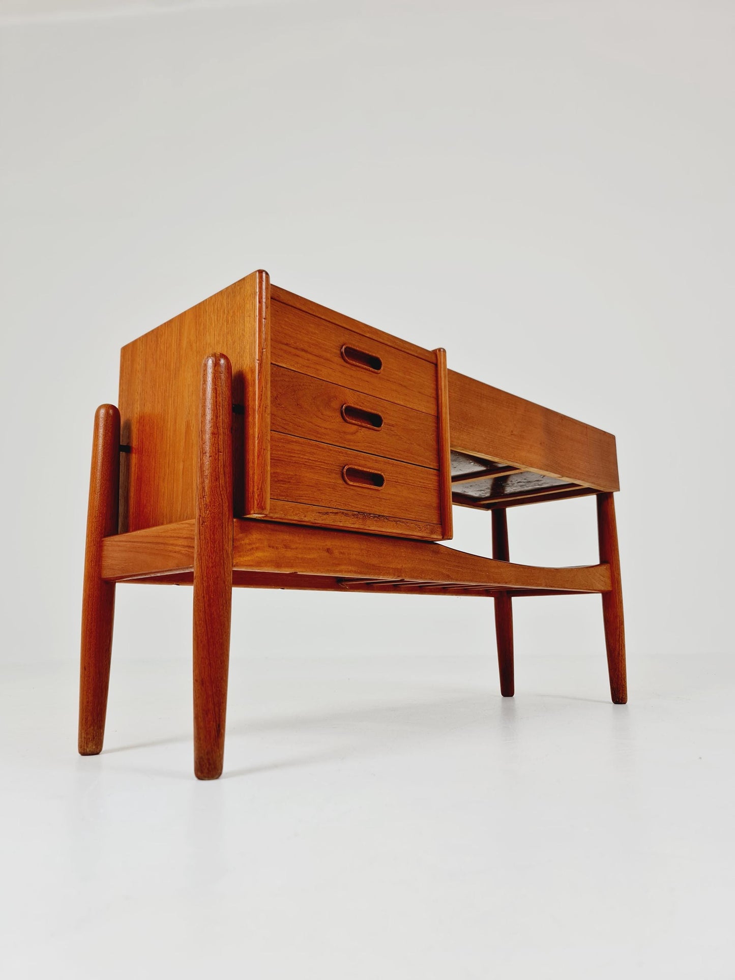 Danish teak plant table/ hallway table Arne wahl Iversen, 1960s