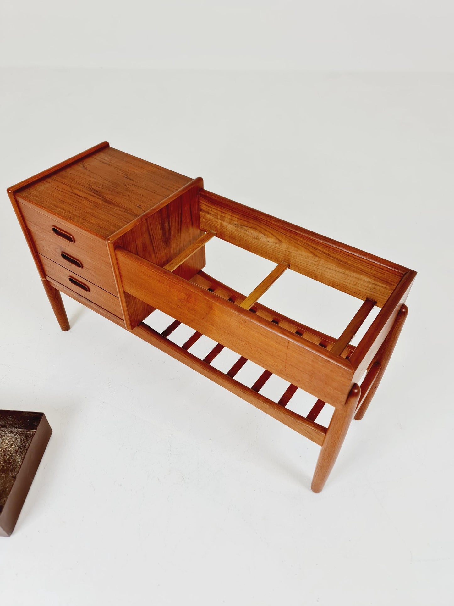 Danish teak plant table/ hallway table Arne wahl Iversen, 1960s