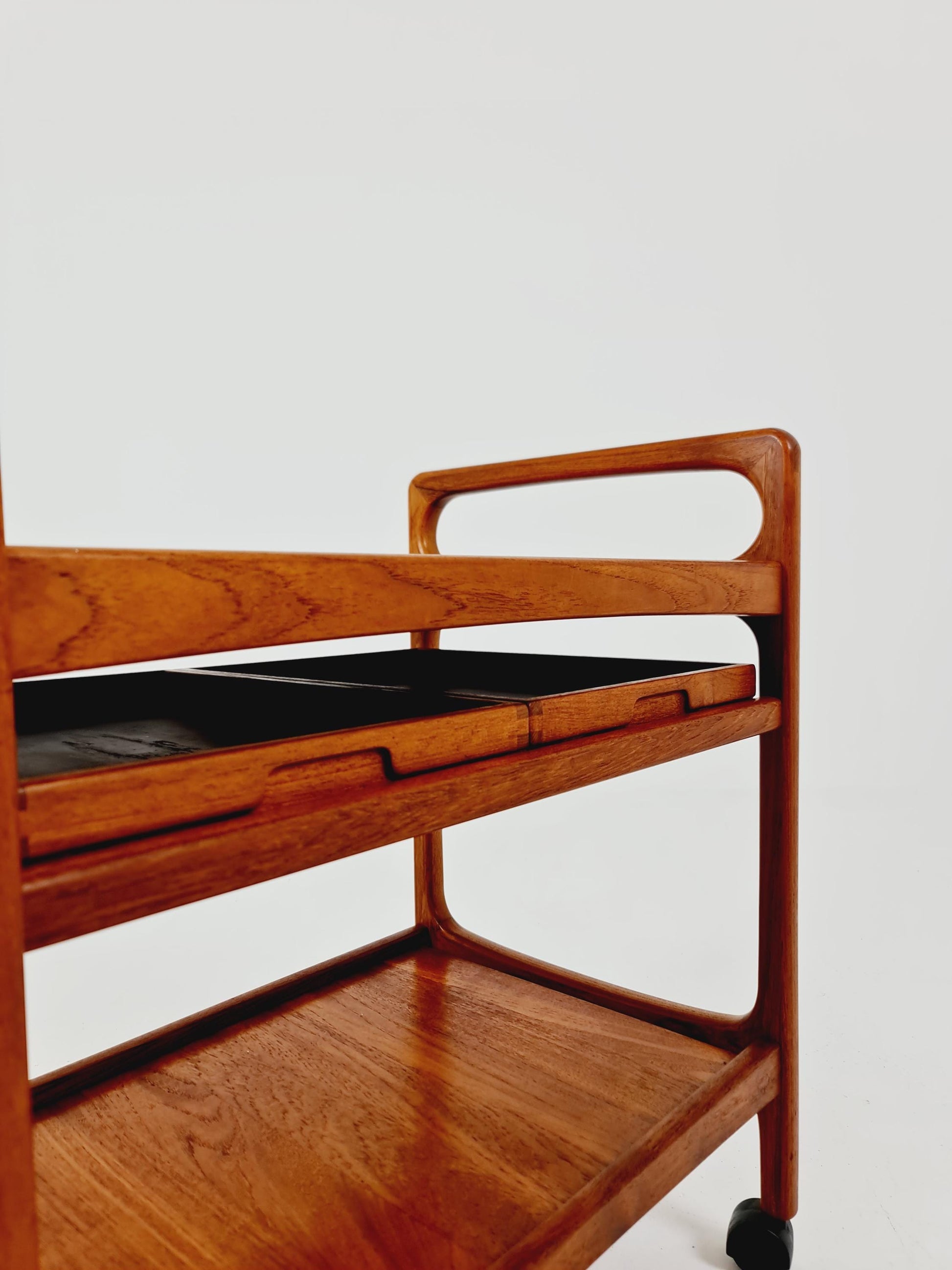 Vintage mid century danish trolley in solid teak/ bar cart By Salling Stolefabrik, 1960s
