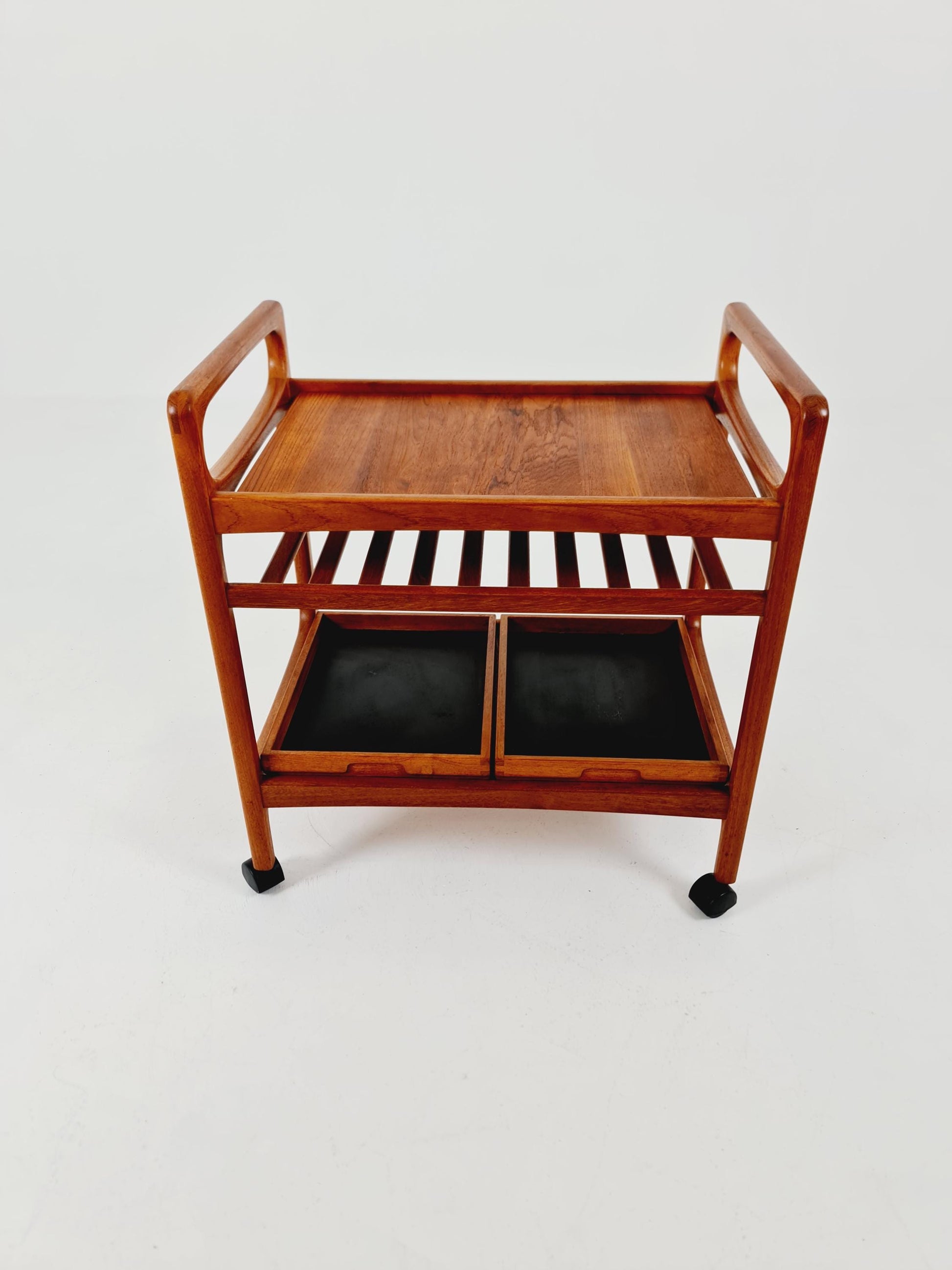 Vintage mid century danish trolley in solid teak/ bar cart By Salling Stolefabrik, 1960s