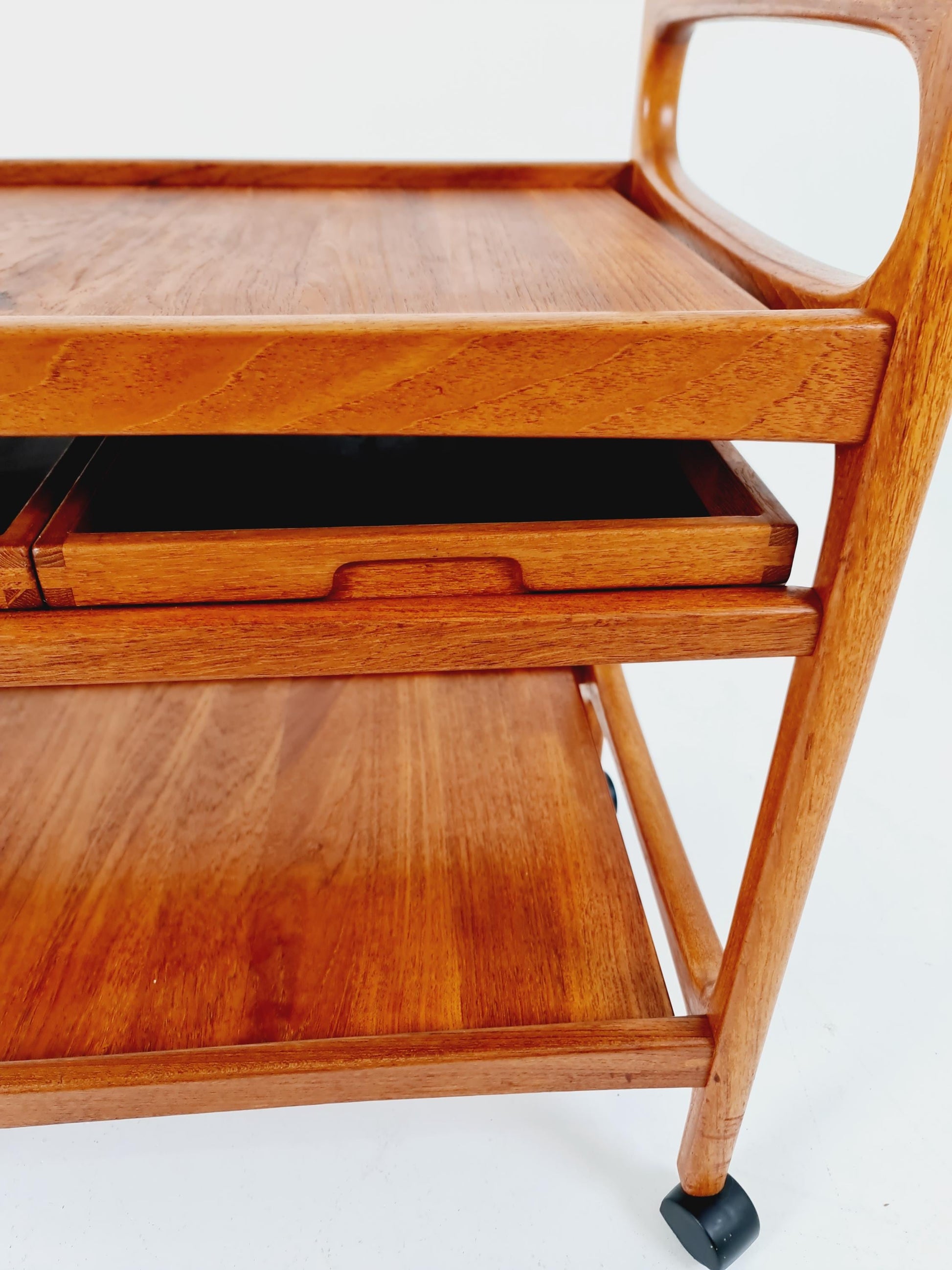 Vintage mid century danish trolley in solid teak/ bar cart By Salling Stolefabrik, 1960s