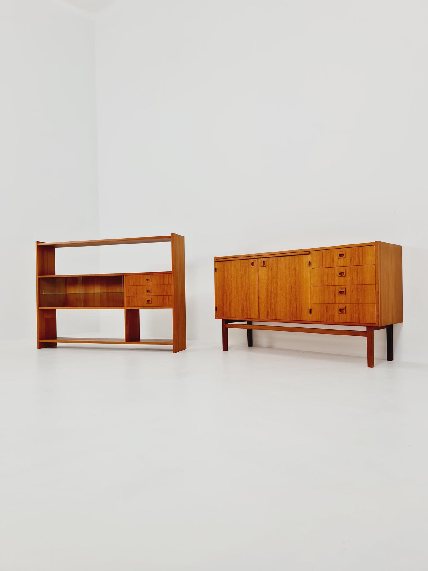 Danish freestanding vintage bookshelf system/ book case teak by Bengt Ruda, 1960s