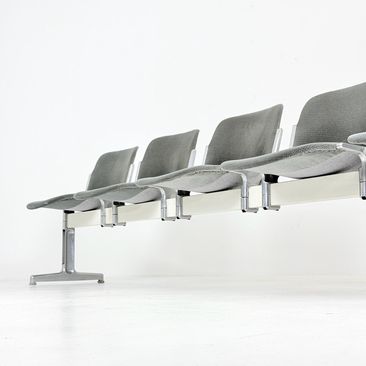 Rare Mid century Giancarlo Piretti Axis 3000 5-Seater Bench for Anonima Castelli, Italy, 1970s