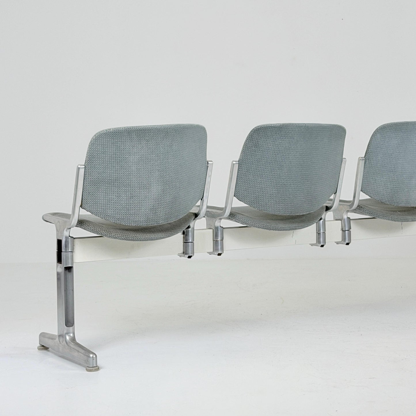 Rare Mid century Giancarlo Piretti Axis 3000 5-Seater Bench for Anonima Castelli, Italy, 1970s