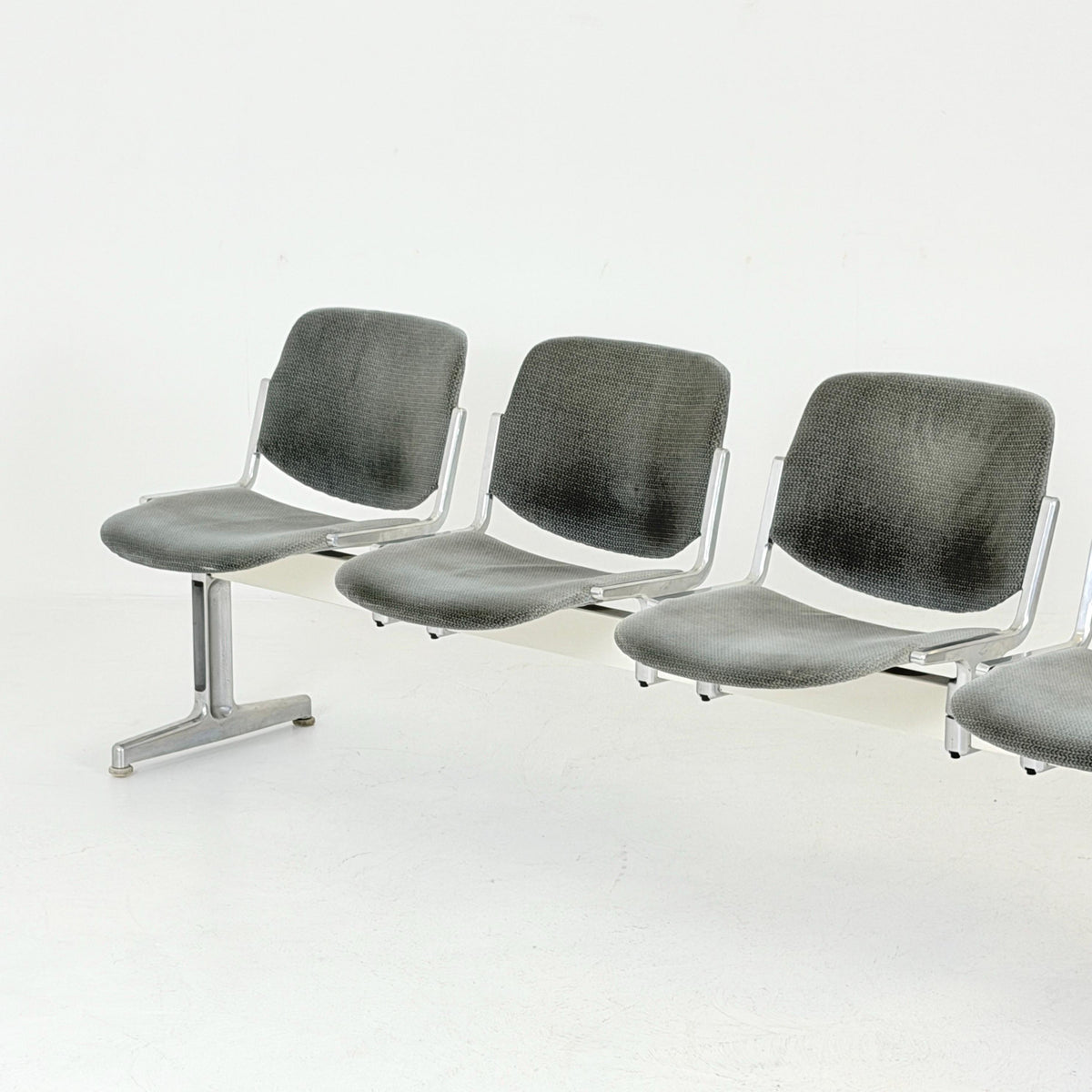 Rare Mid century Giancarlo Piretti Axis 3000 5-Seater Bench for Anonima Castelli, Italy, 1970s