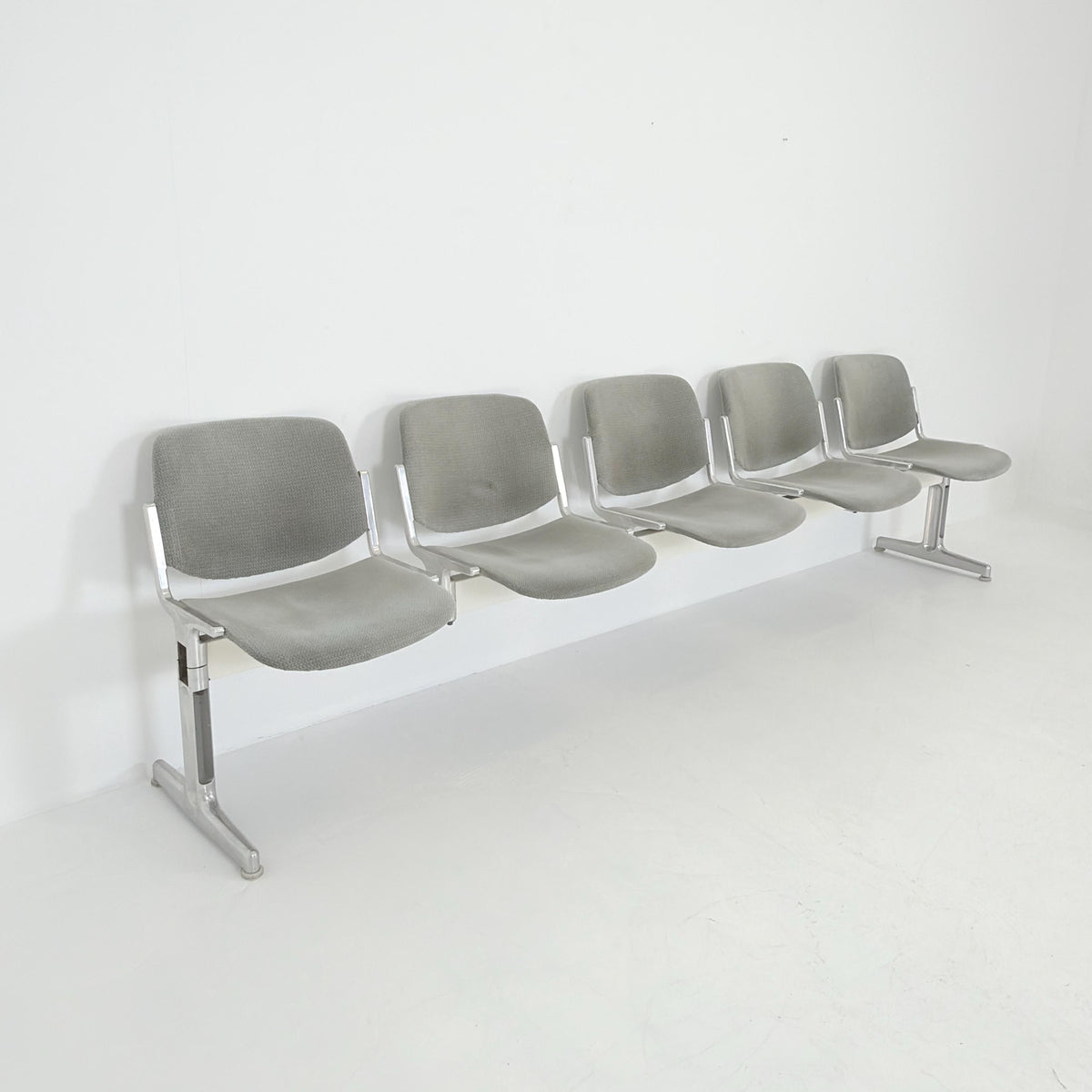 Rare Mid century Giancarlo Piretti Axis 3000 5-Seater Bench for Anonima Castelli, Italy, 1970s