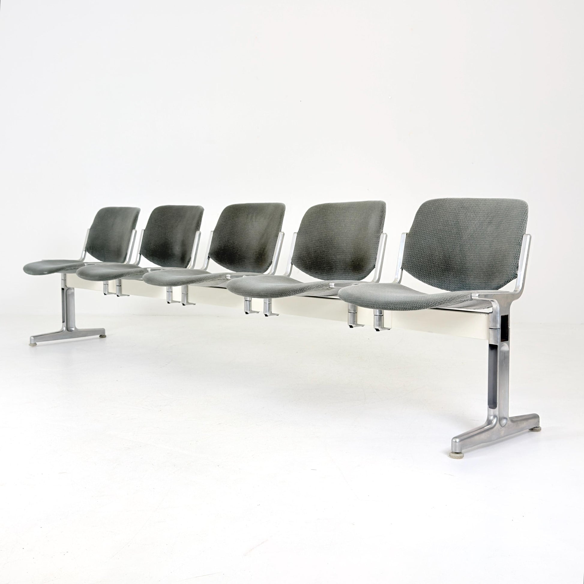 Rare Mid century Giancarlo Piretti Axis 3000 5-Seater Bench for Anonima Castelli, Italy, 1970s