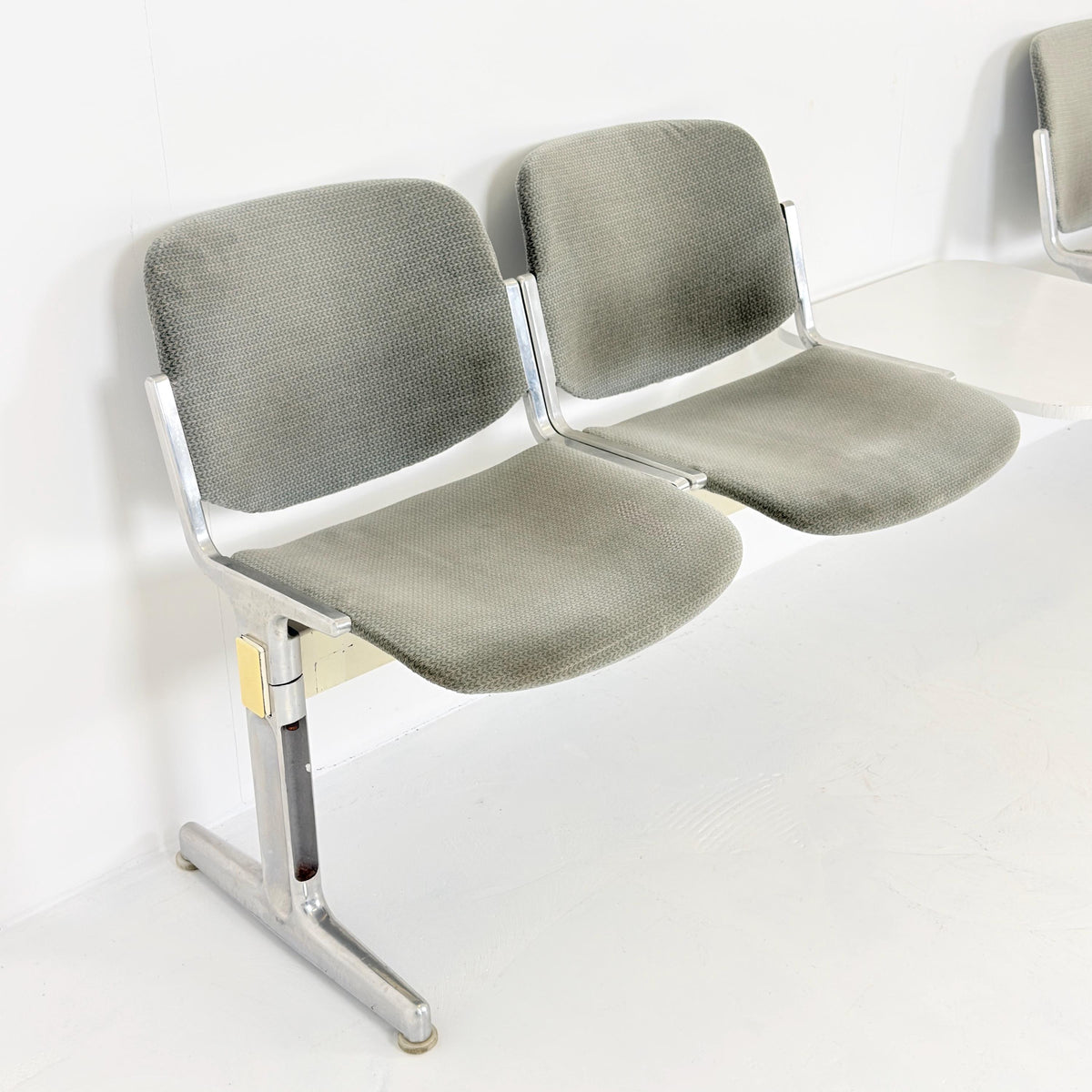 Rare Mid century Giancarlo Piretti Axis 3000 4-Seater Bench with Central Table for Anonima Castelli, Italy, 1970s