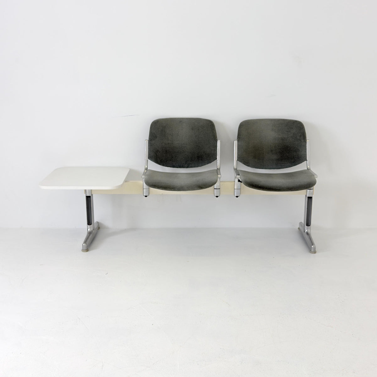 Rare Mid century Giancarlo Piretti Axis 3000 2-Seater Bench with side Table for Anonima Castelli, Italy, 1970s