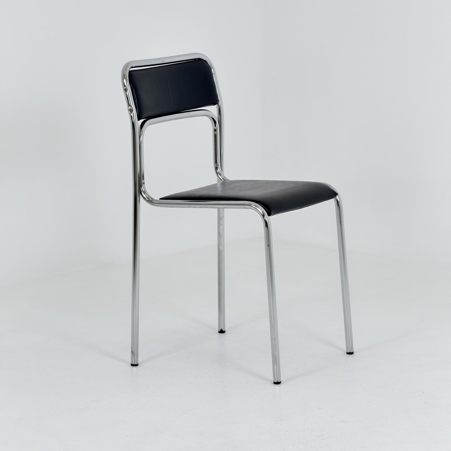 Set of 4 Mid Century Bauhaus minimalistic Tubular Chairs | Black Faux Leather | Minimalist Stackable Chair | 1980s Italy