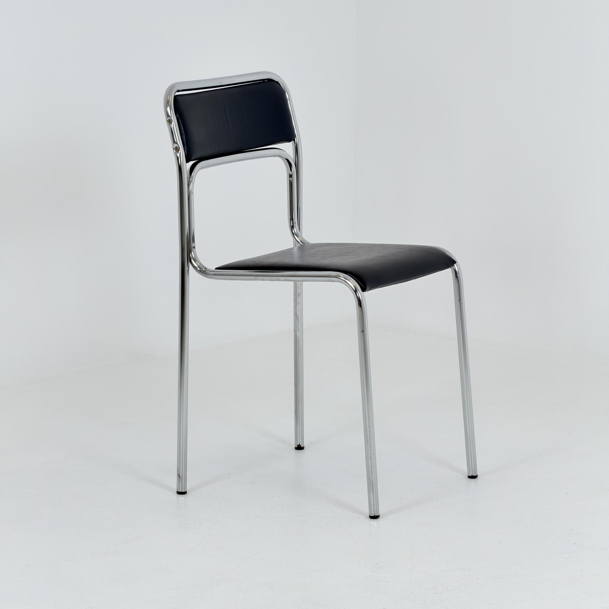 Set of 4 Mid Century Bauhaus minimalistic Tubular Chairs | Black Faux Leather | Minimalist Stackable Chair | 1980s Italy
