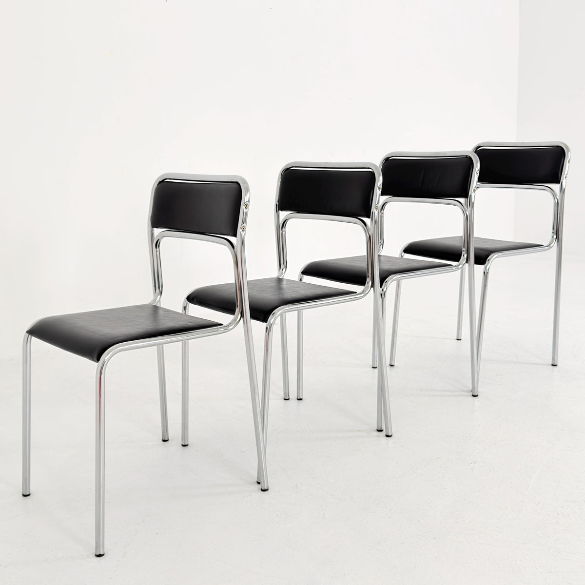 Set of 4 Mid Century Bauhaus minimalistic Tubular Chairs | Black Faux Leather | Minimalist Stackable Chair | 1980s Italy