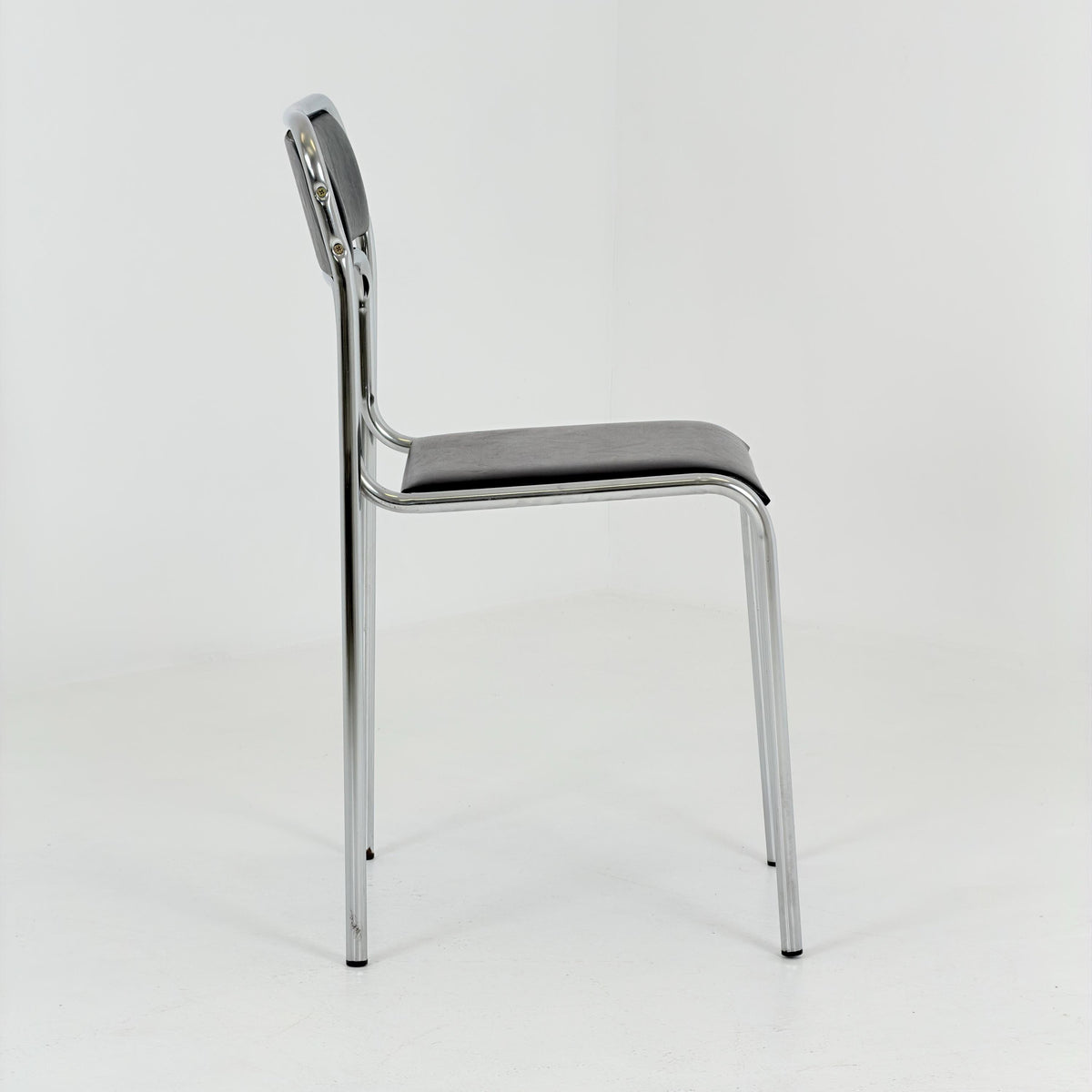 Set of 4 Mid Century Bauhaus minimalistic Tubular Chairs | Black Faux Leather | Minimalist Stackable Chair | 1980s Italy