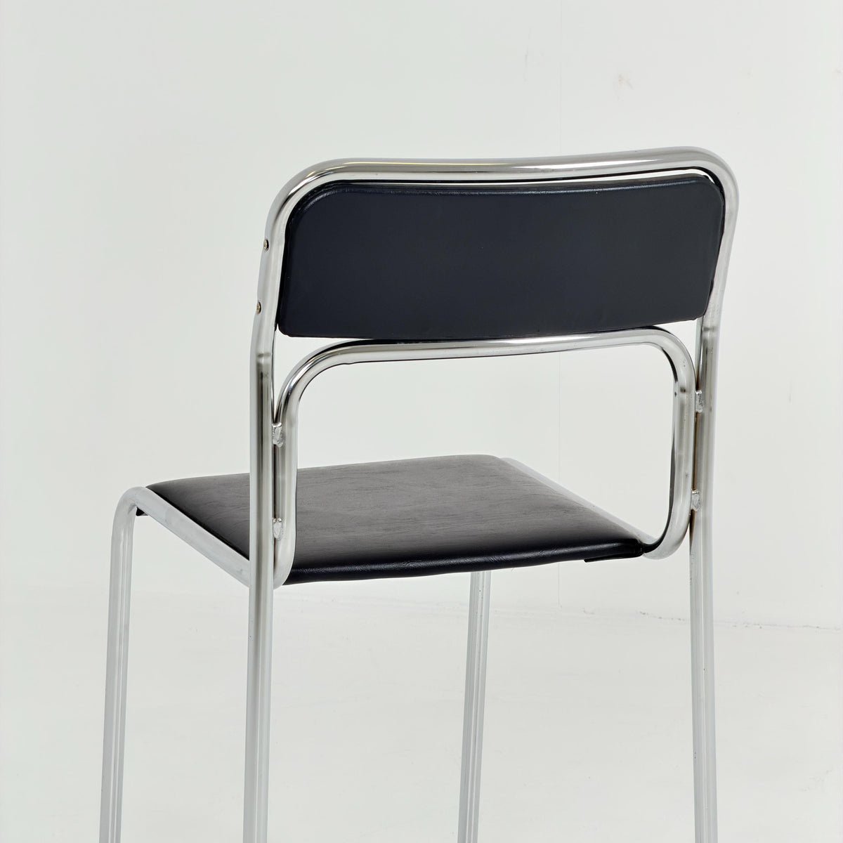 Set of 4 Mid Century Bauhaus minimalistic Tubular Chairs | Black Faux Leather | Minimalist Stackable Chair | 1980s Italy