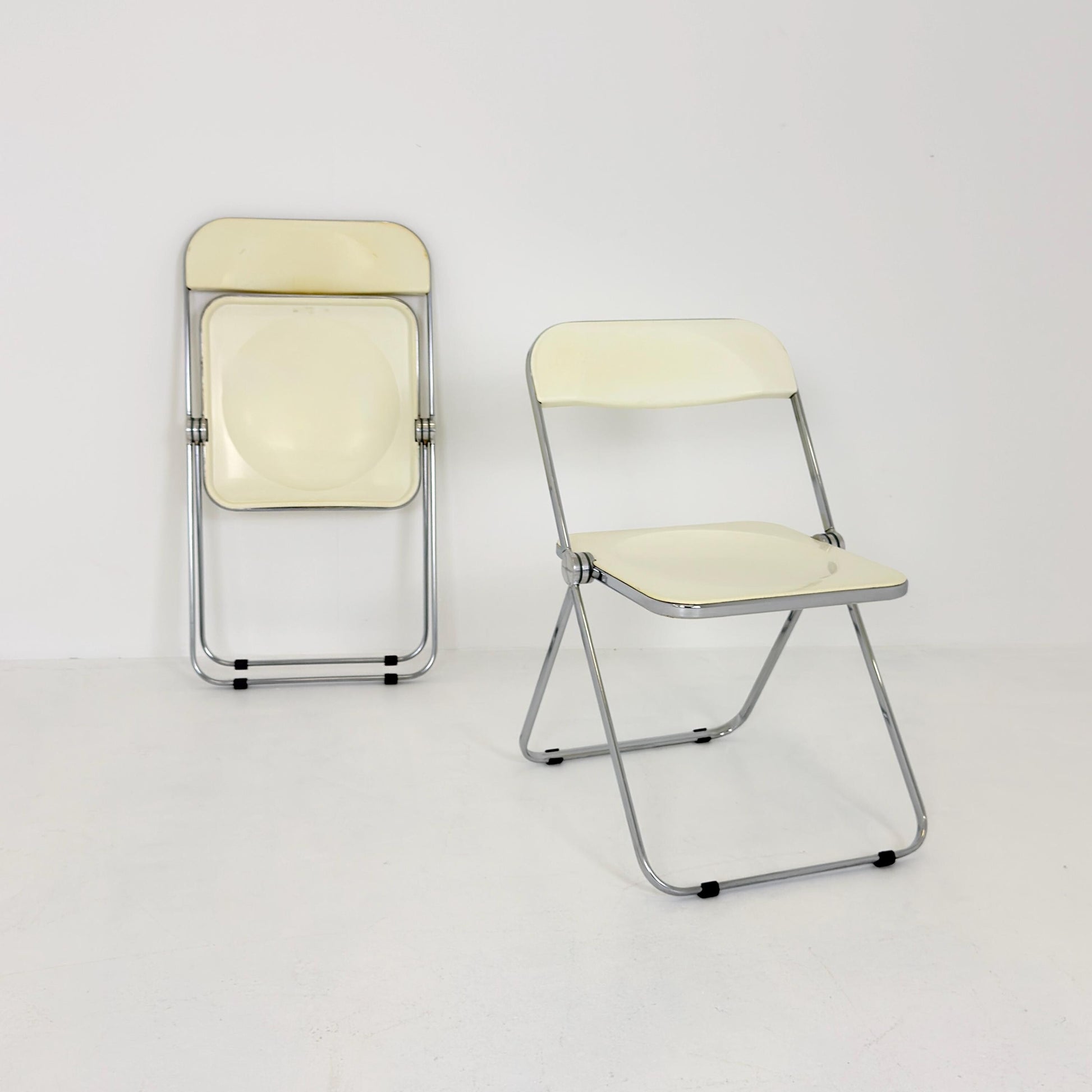 Set of 2 vintage Italian Plia Folding Chairs by Giancarlo Piretti for Castelli, 1970s