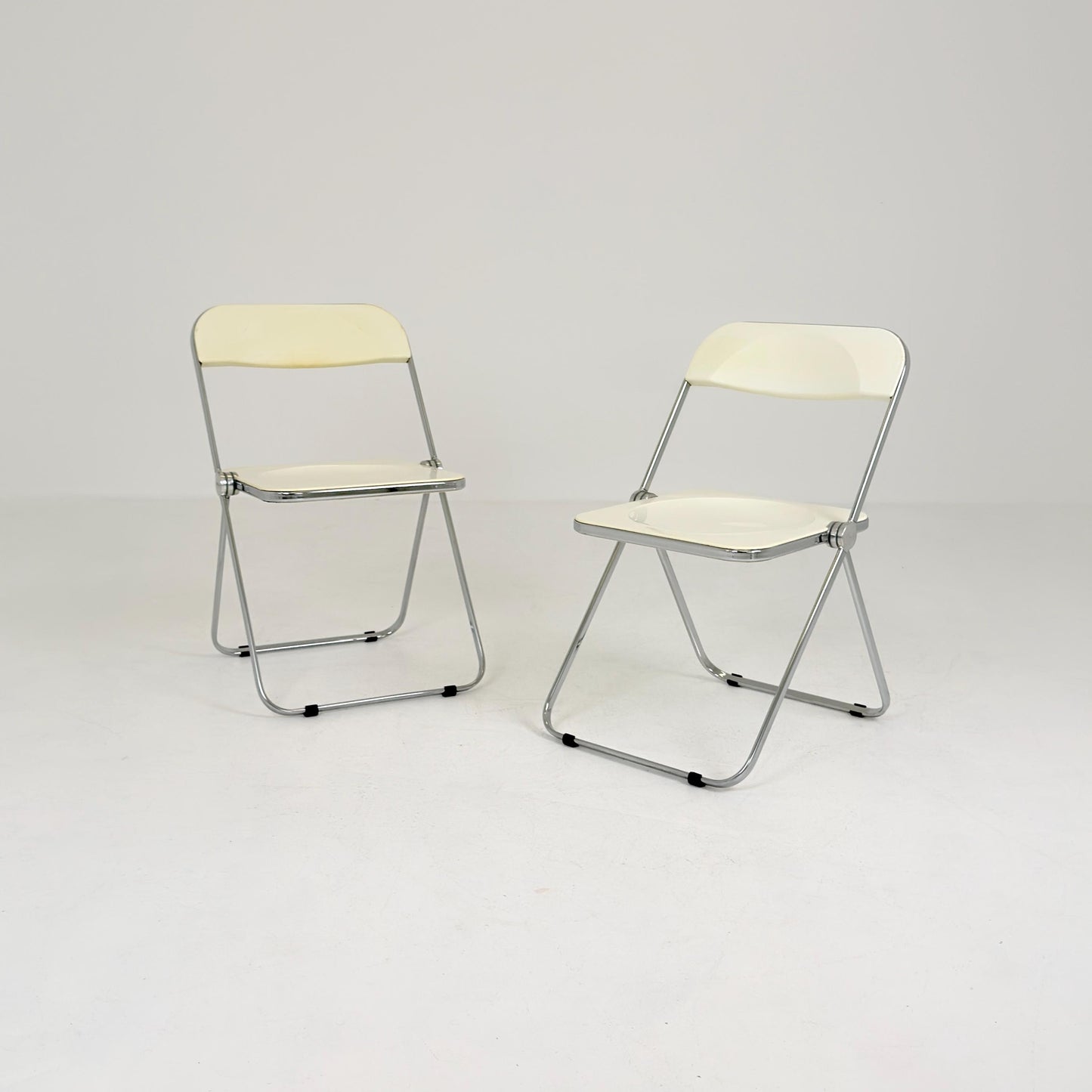Set of 2 vintage Italian Plia Folding Chairs by Giancarlo Piretti for Castelli, 1970s