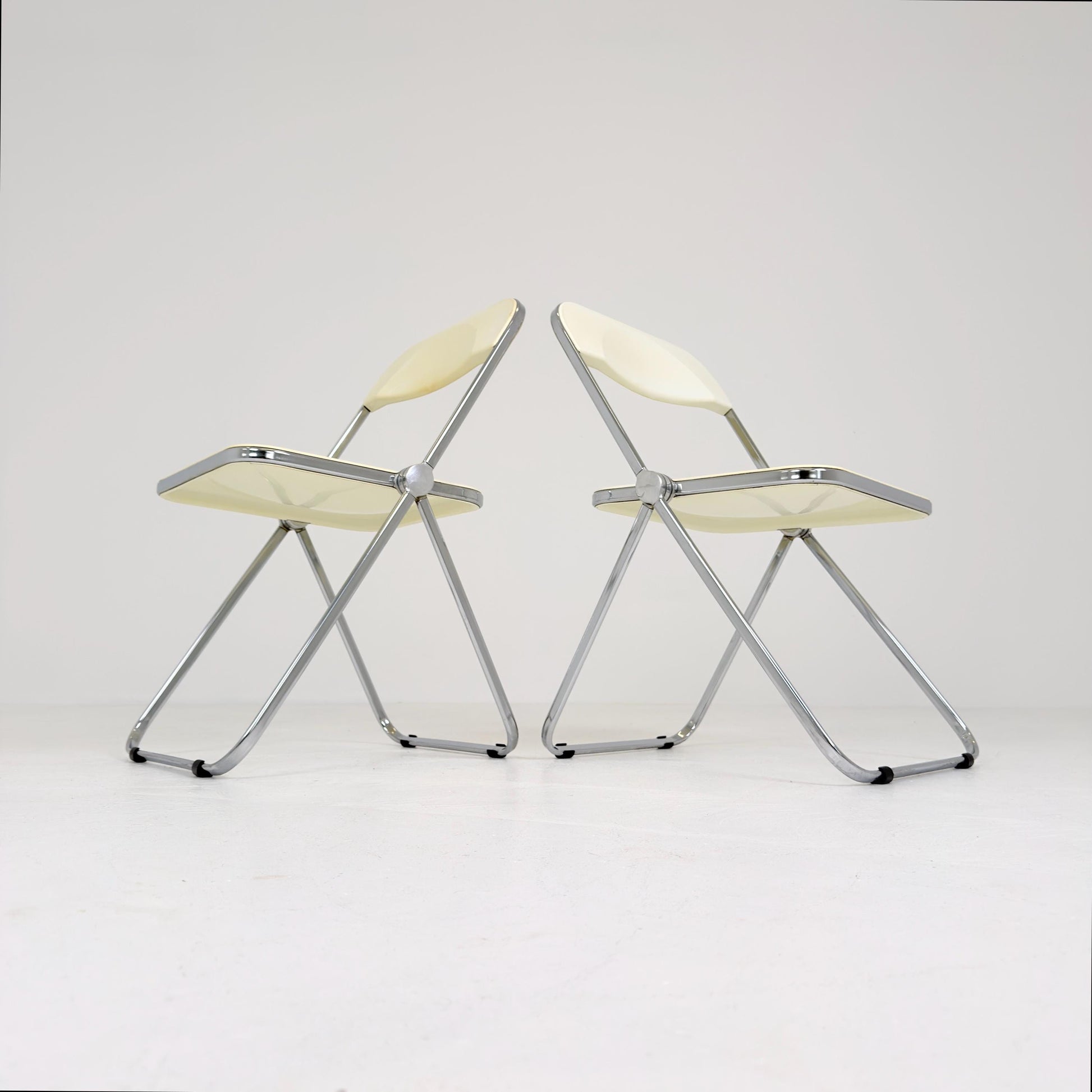 Set of 2 vintage Italian Plia Folding Chairs by Giancarlo Piretti for Castelli, 1970s