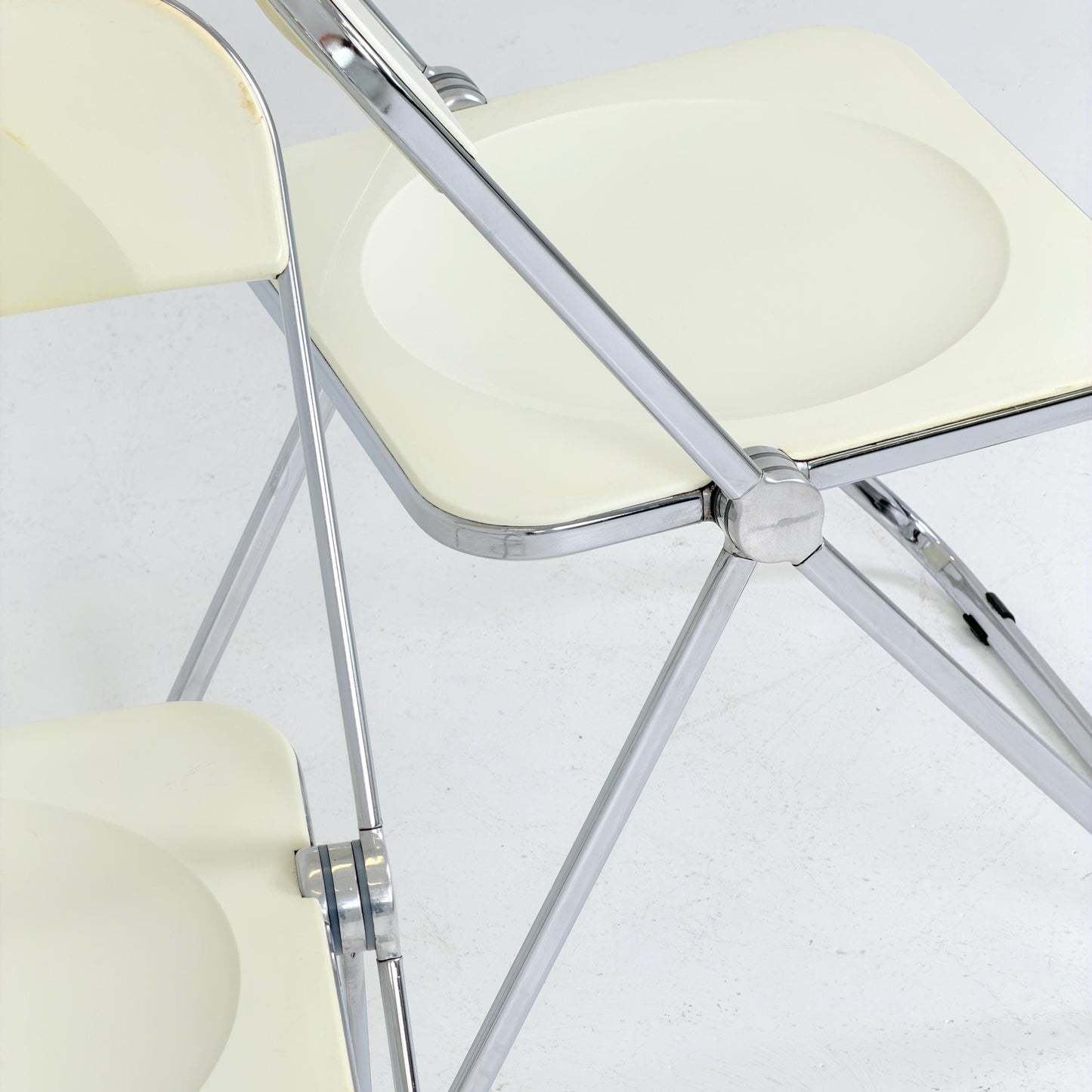 Set of 2 vintage Italian Plia Folding Chairs by Giancarlo Piretti for Castelli, 1970s