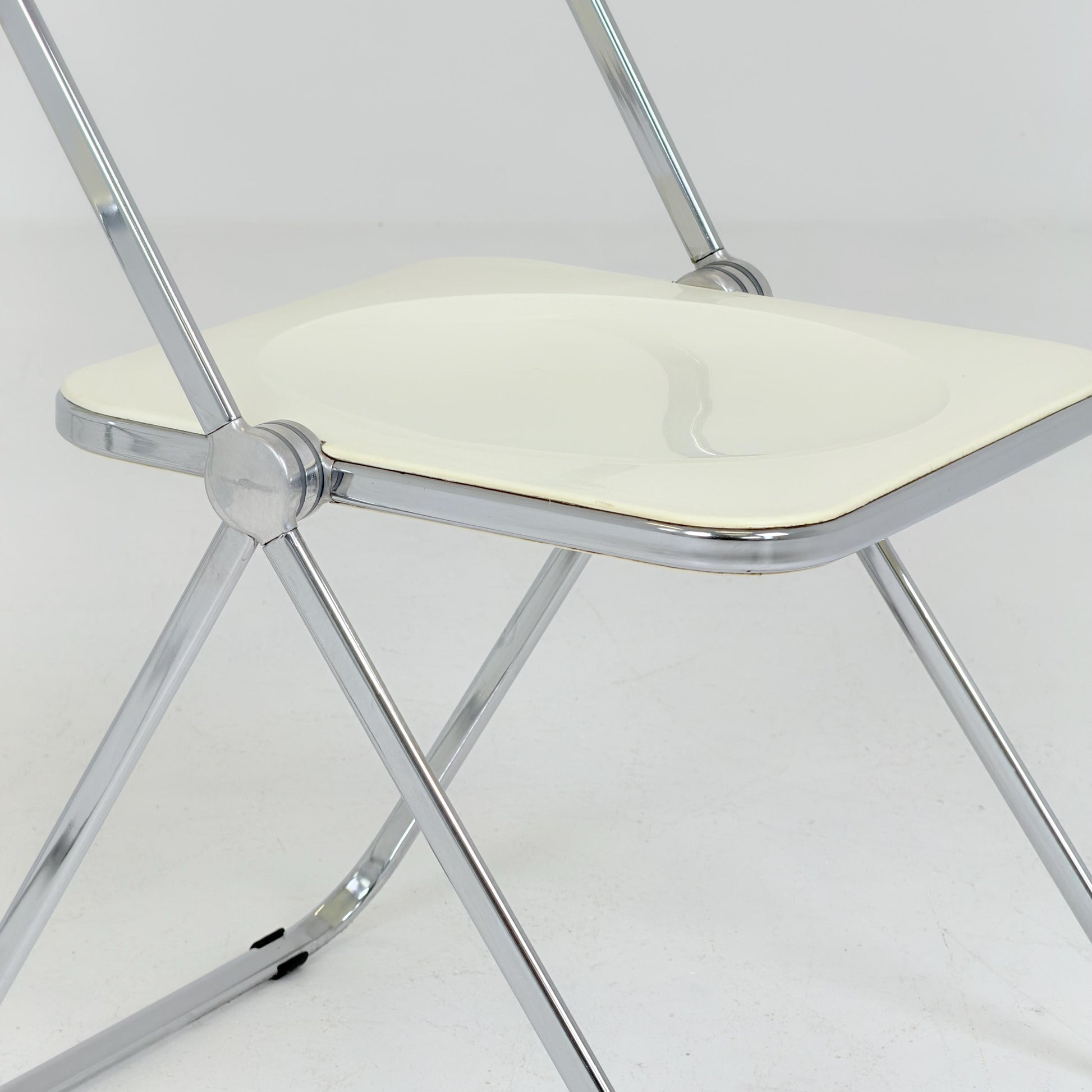 Set of 2 vintage Italian Plia Folding Chairs by Giancarlo Piretti for Castelli, 1970s