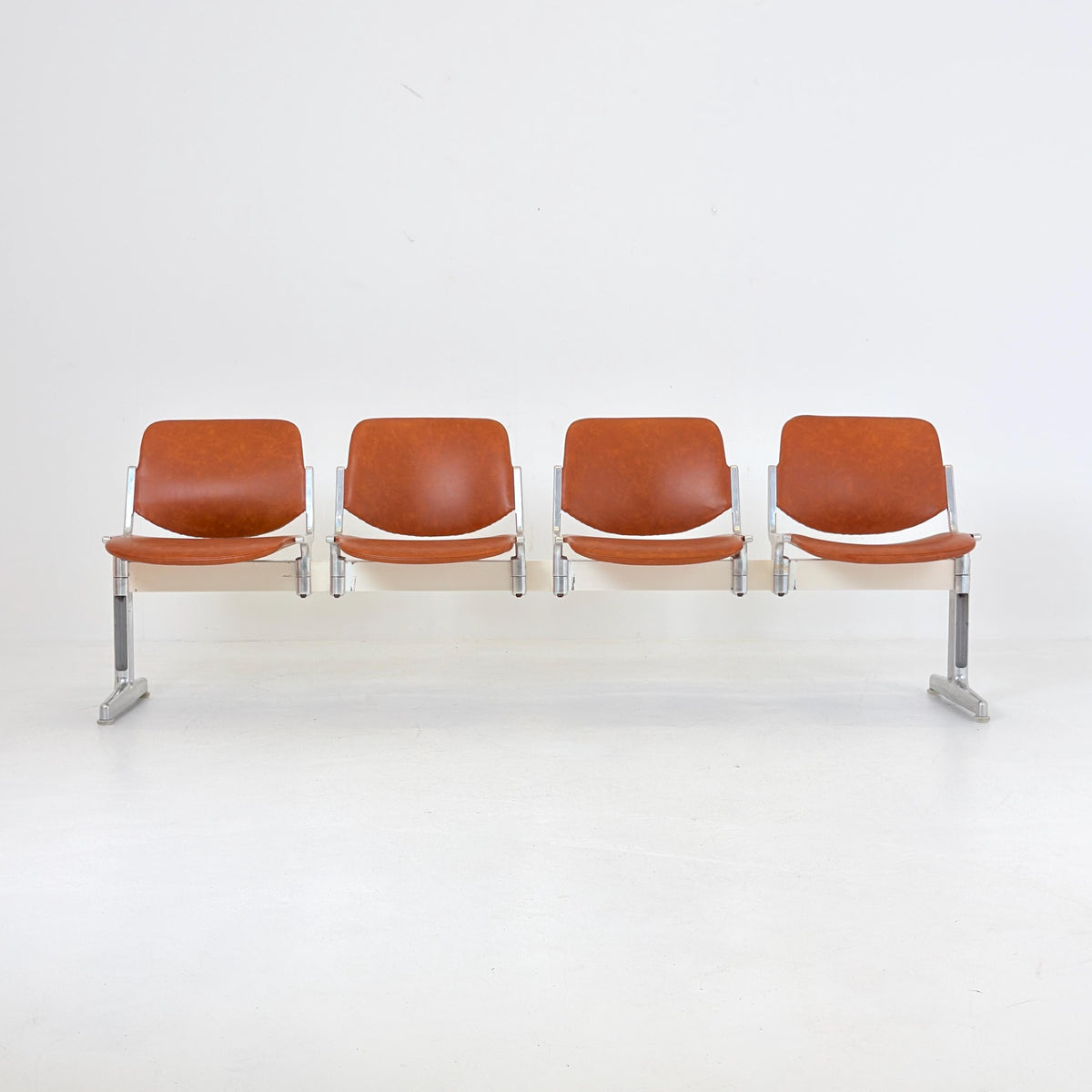 Rare Mid century Giancarlo Piretti Axis 3000 5-Seater Bench for Anonima Castelli, Italy, 1970s